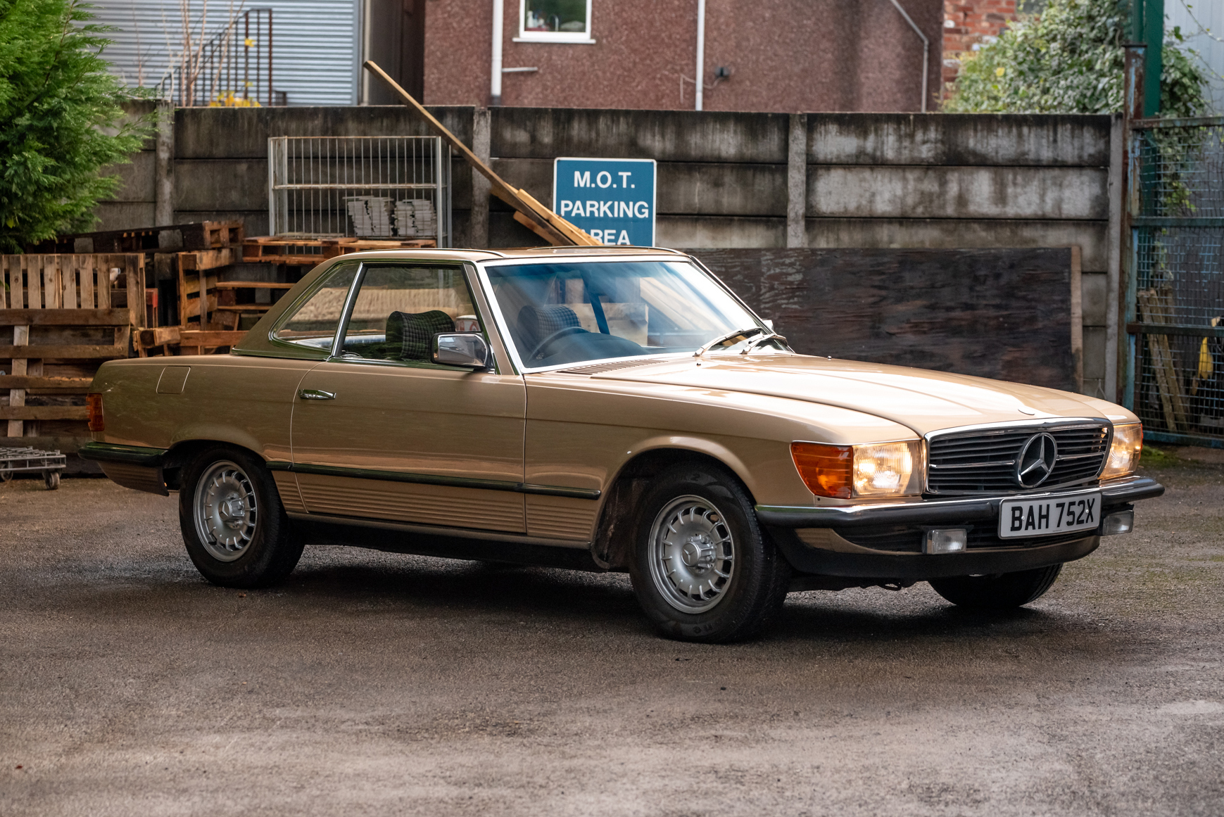 1981 MERCEDES-BENZ (R107) 280 SL - 34,267 MILES