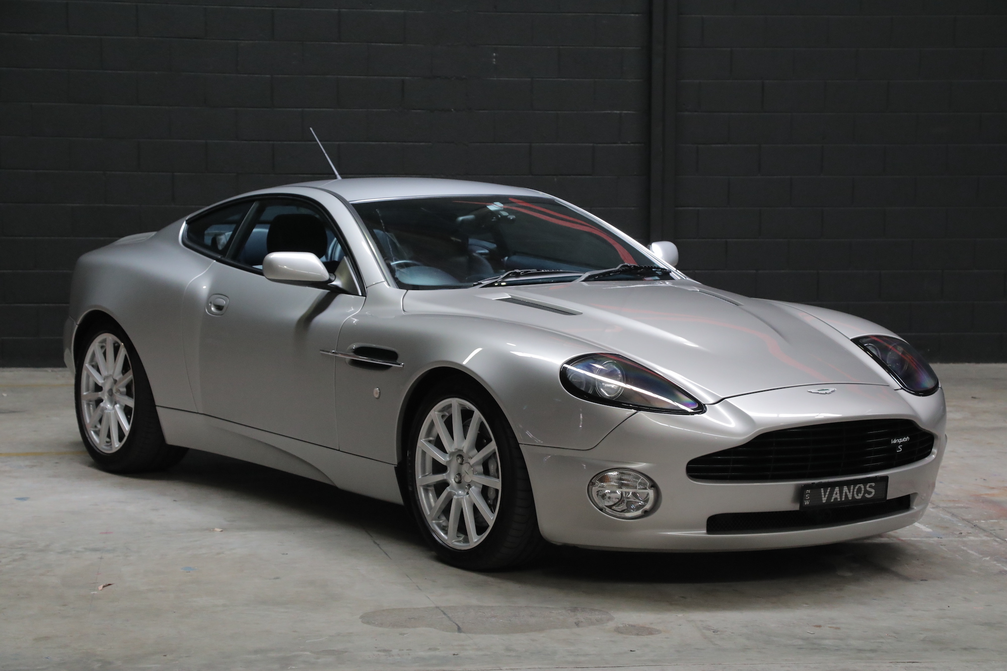 2005 ASTON MARTIN VANQUISH S