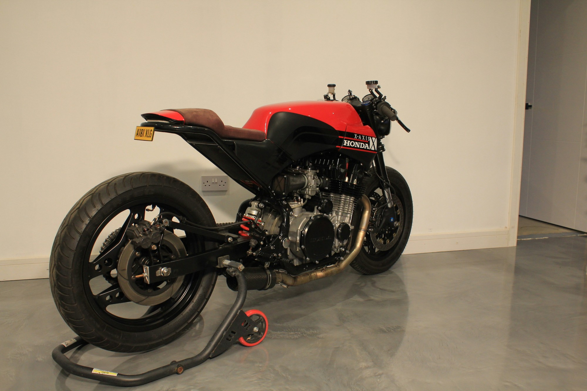 Iron of the Year 2020: Honda CBX750F by Garage14 – BikeBound