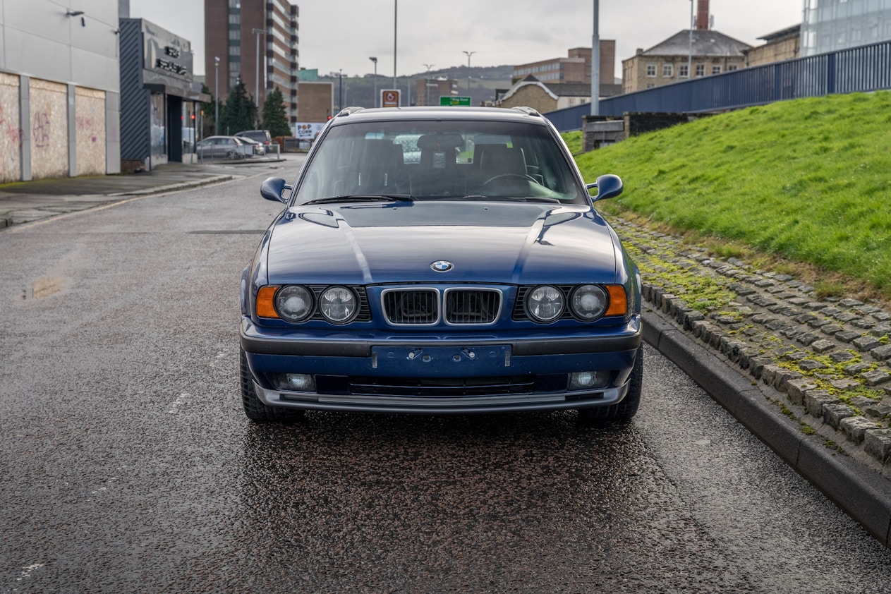 BMW M5 Touring E34 (1994) - FREUDE am FAHREN für ALLE! Reihensechser in  Reinkultur 