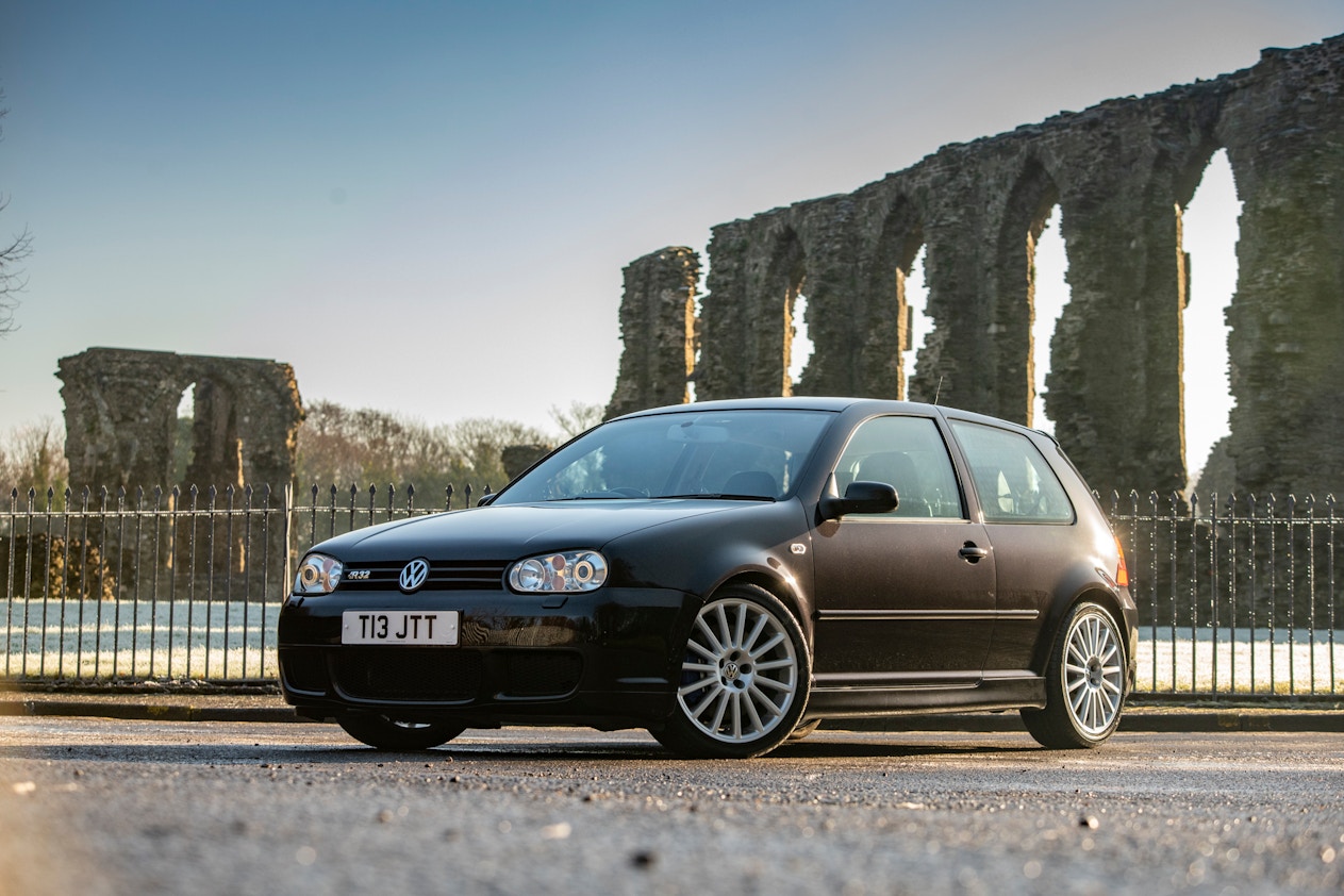 2002 VOLKSWAGEN GOLF (MK4) R32 for sale by auction in Riga, Latvia