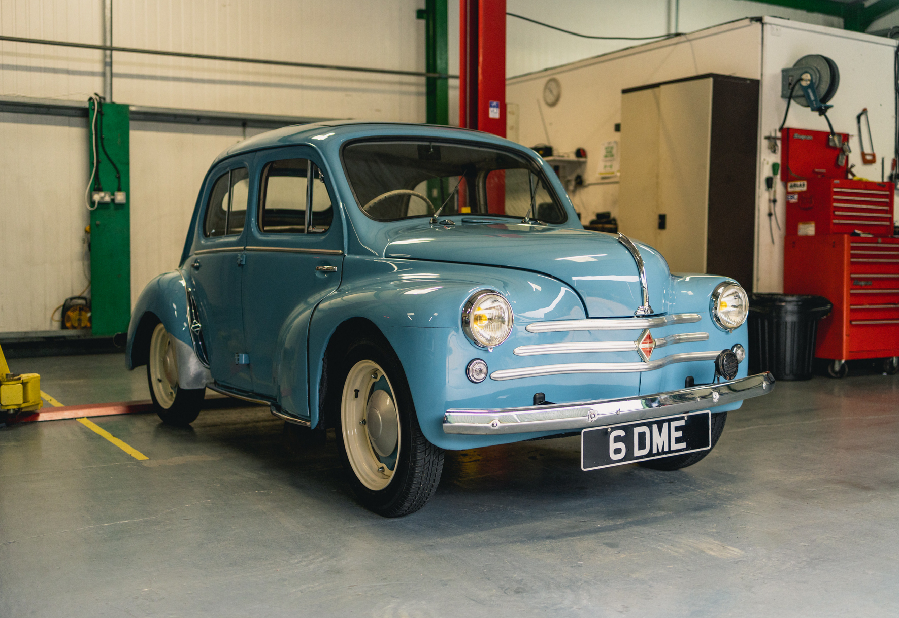 1955 RENAULT 4CV EXJOHN BOLSTER