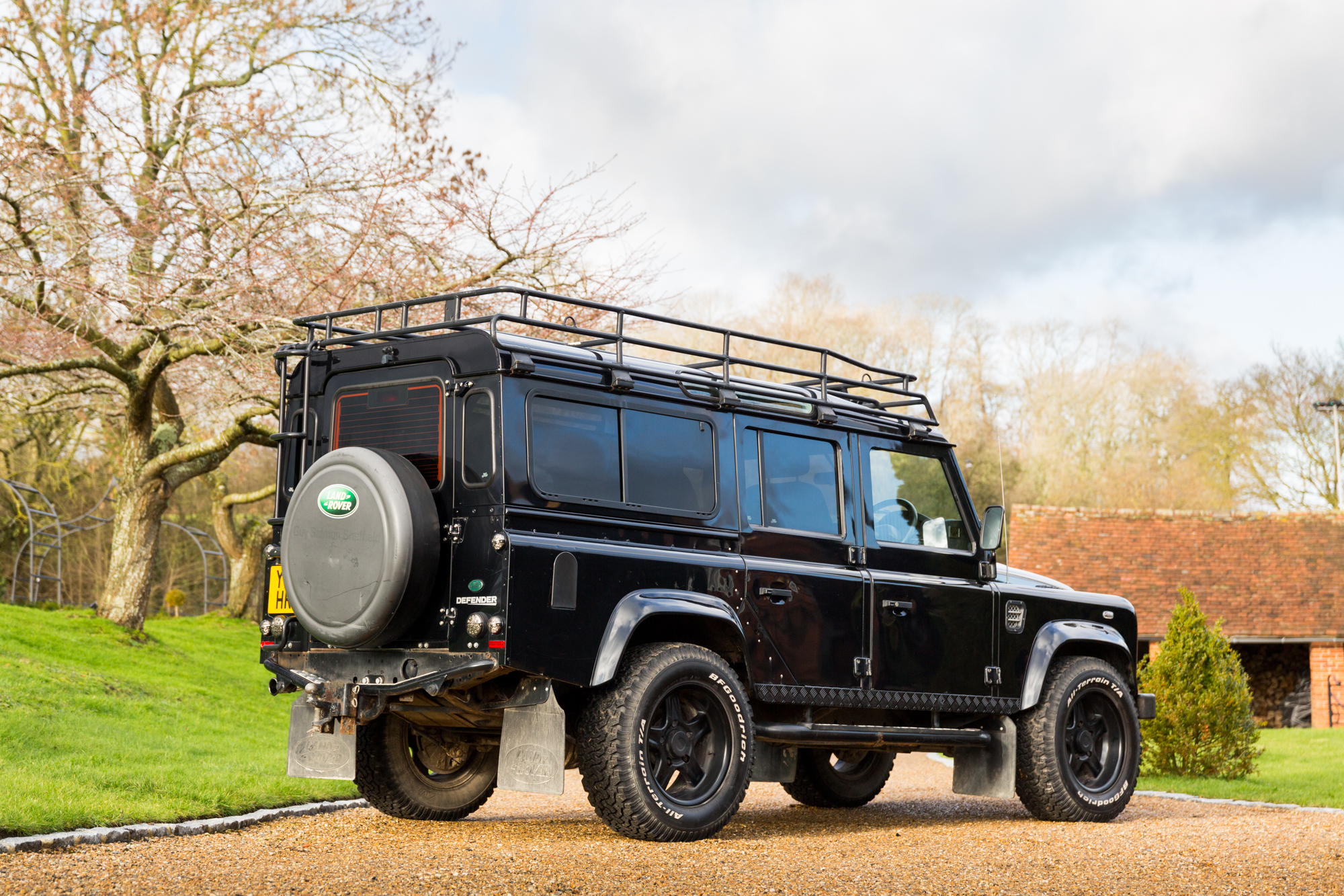 2011 LAND ROVER DEFENDER 110 XS for sale by auction in Leatherhead ...