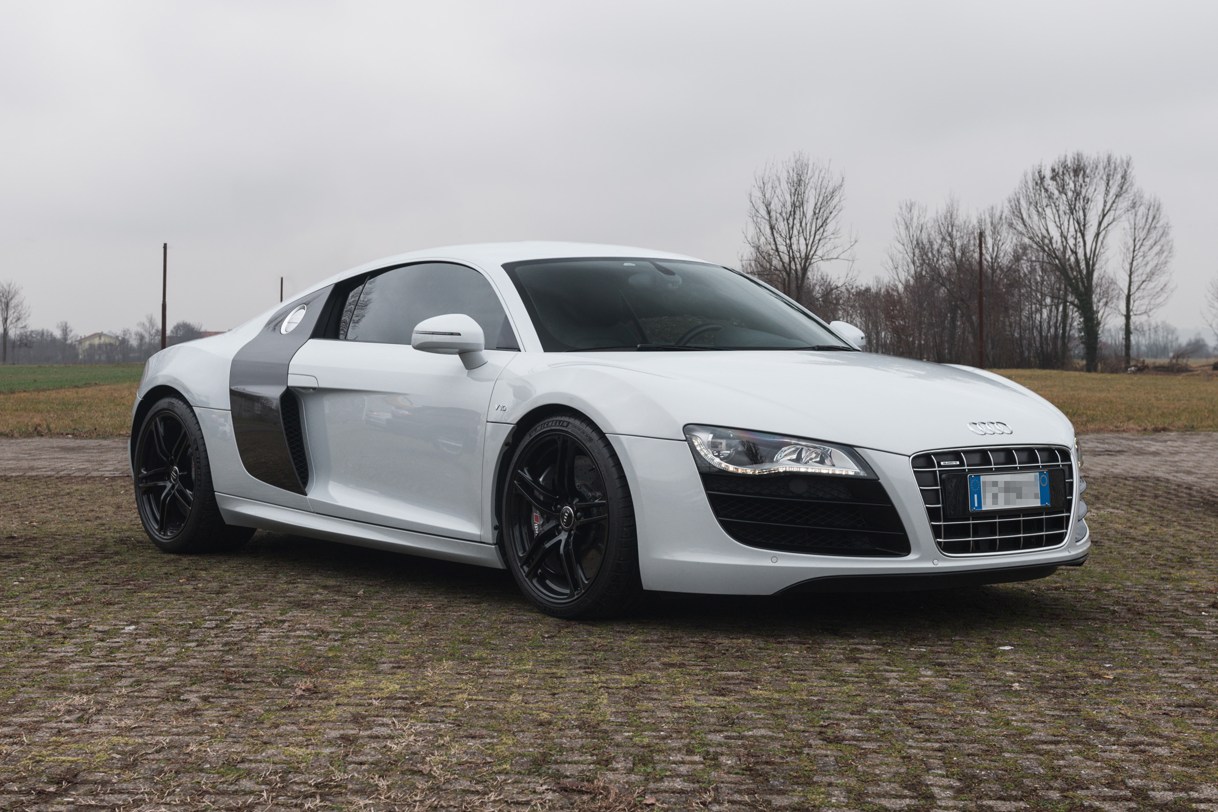 2012 AUDI R8 V10