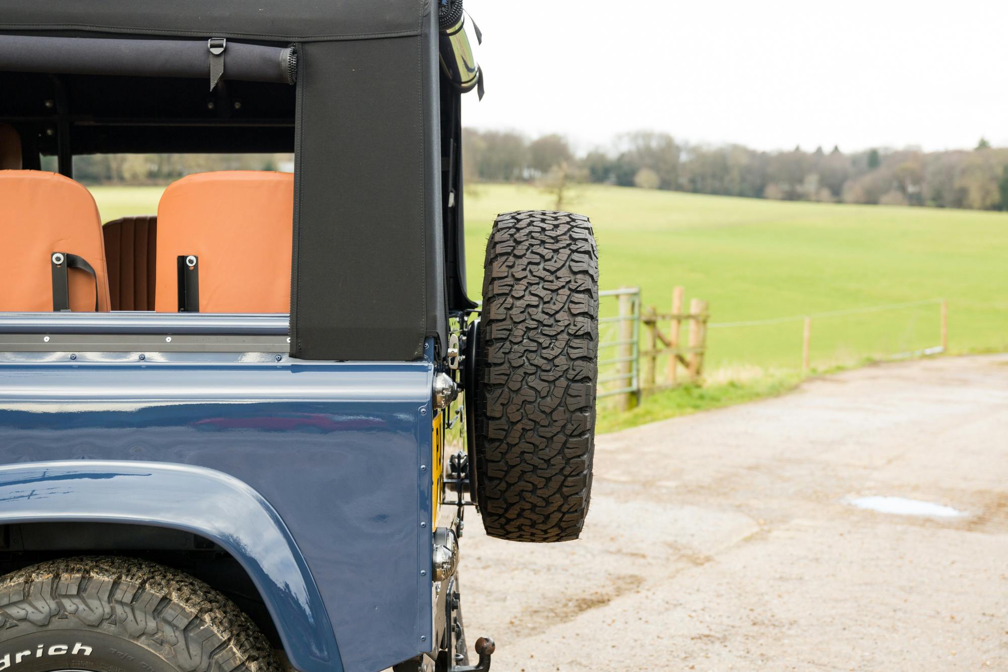 2010 LAND ROVER DEFENDER 90 SOFT TOP CUSTOM