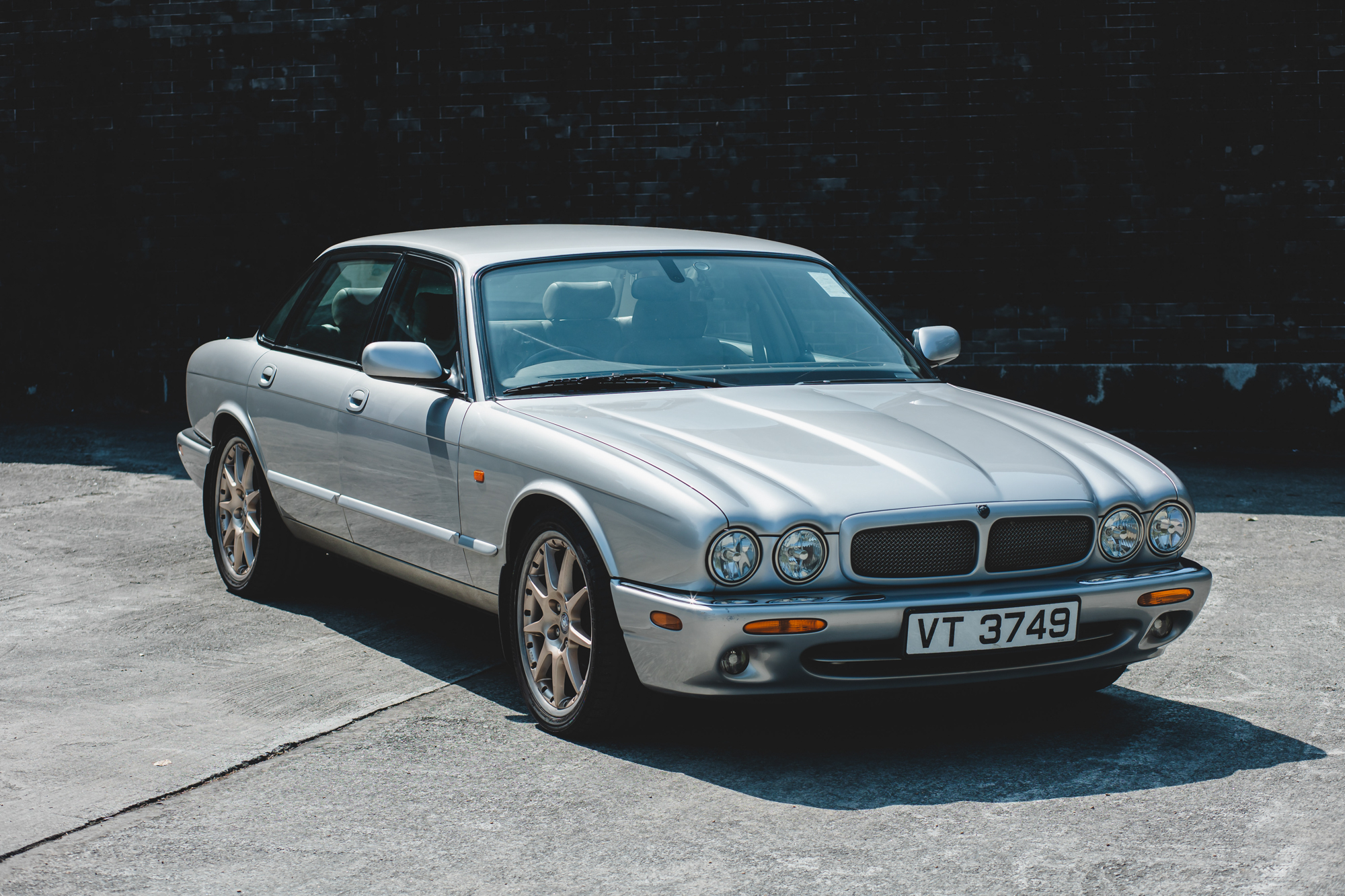 2002 JAGUAR XJR