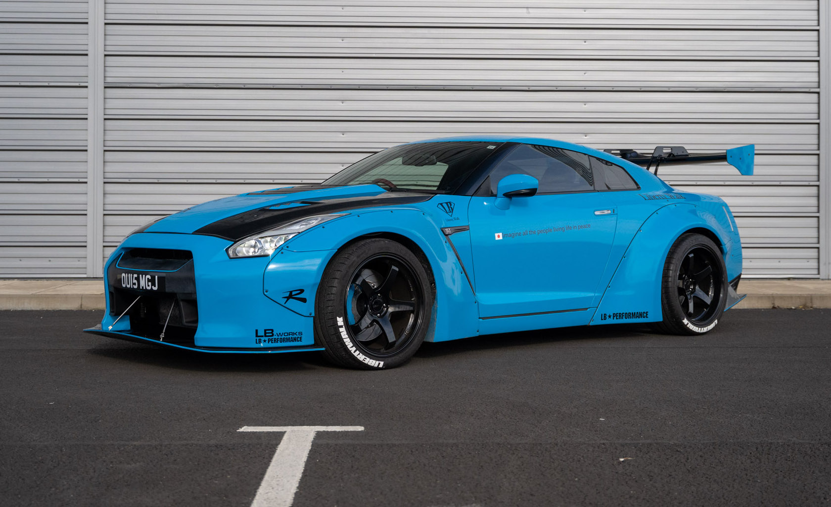 2015 LIBERTY WALK NISSAN GT-R