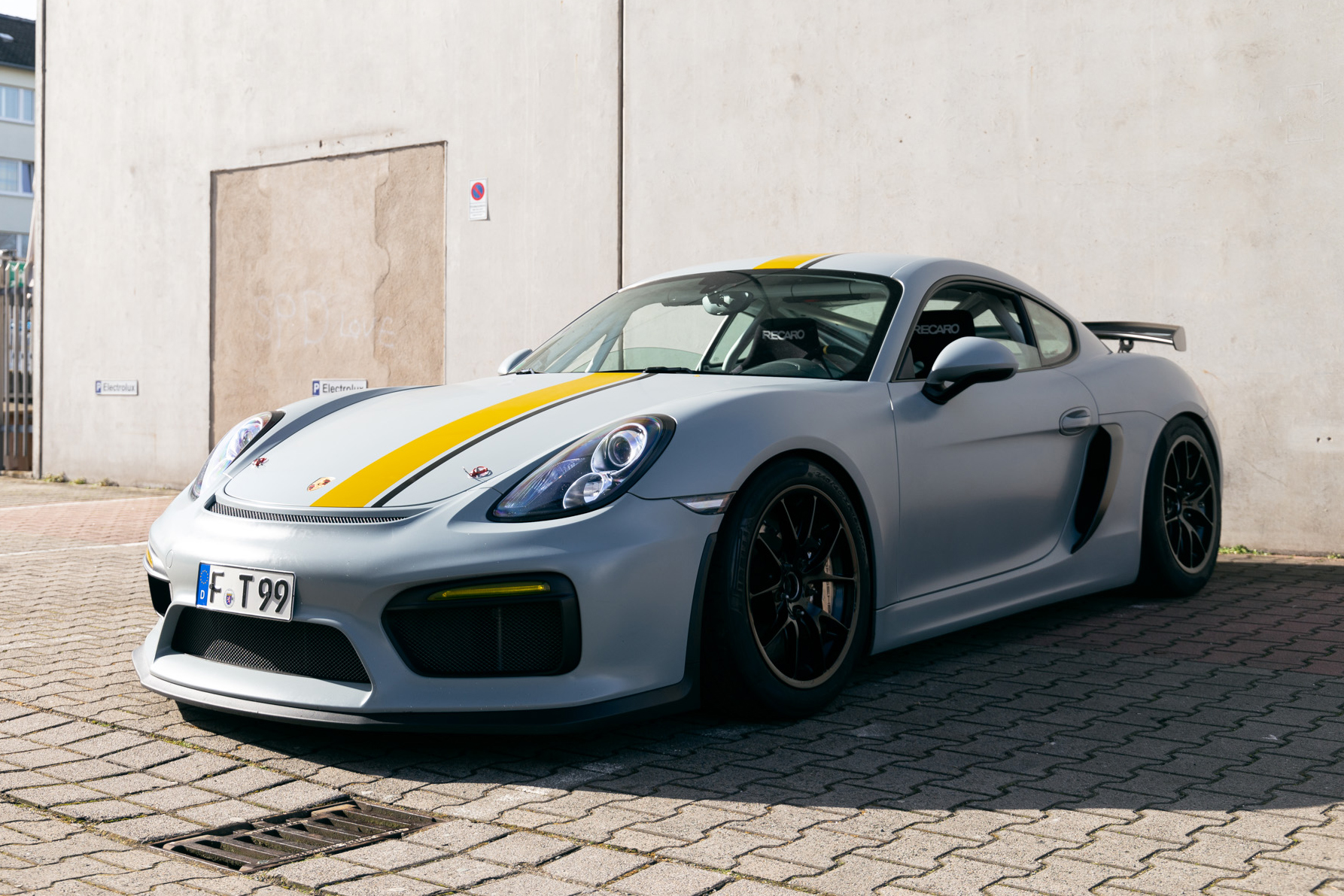 2016 PORSCHE (981) CAYMAN GT4 CLUBSPORT RACE CAR