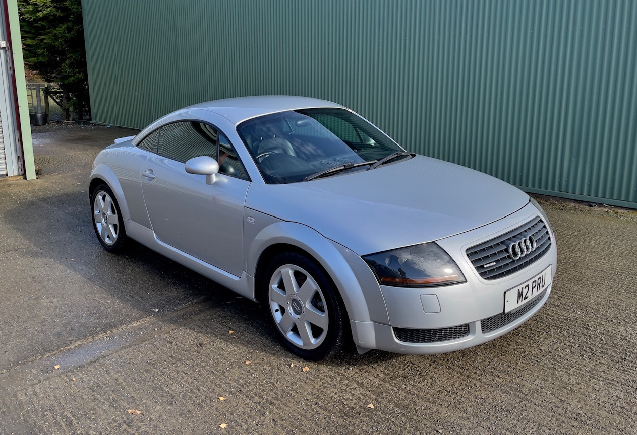 1998 Audi TT 1.8T quattro Coupe (8N) - price and specifications