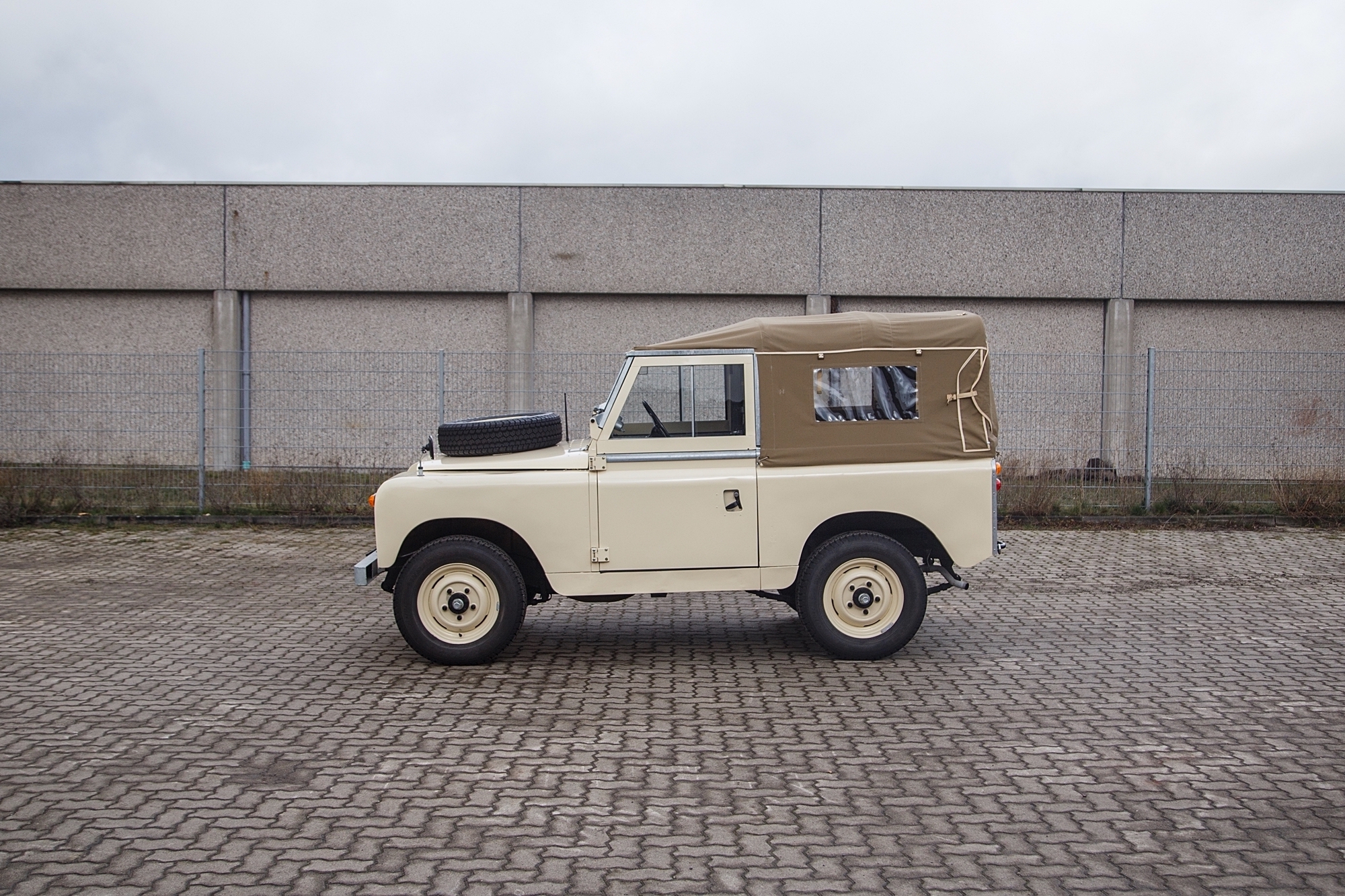 1961 LAND ROVER SERIES 11A 88
