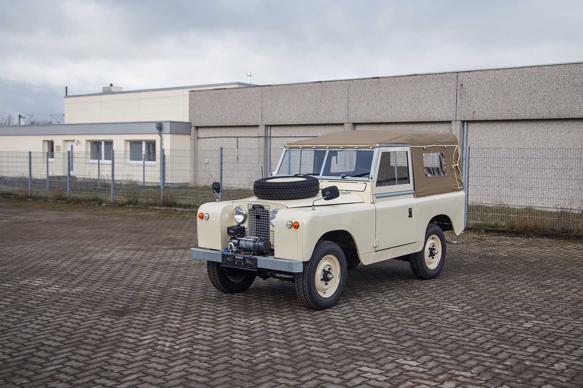 1961 LAND ROVER SERIES 11A 88
