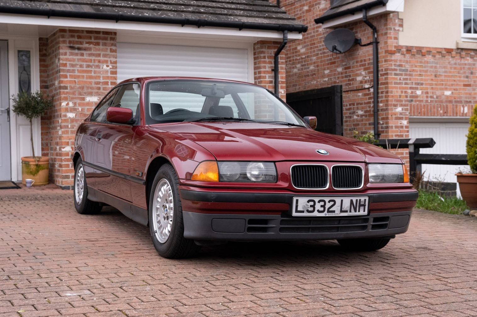 1993 BMW (E36) 318iS COUPE - 14,411 MILES