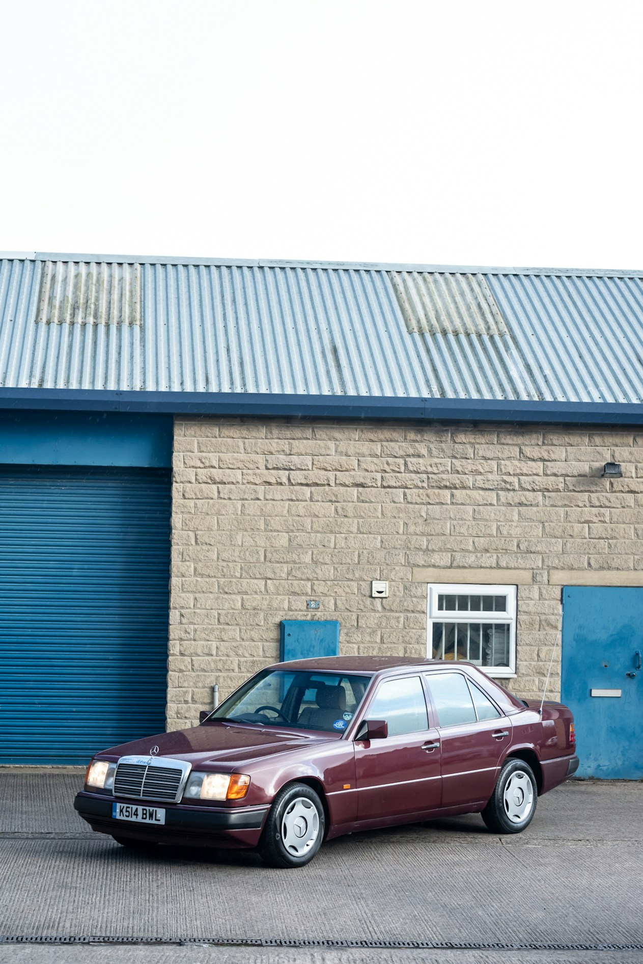 1992 MERCEDES-BENZ (W124) 230E for sale by auction in Huddersfield