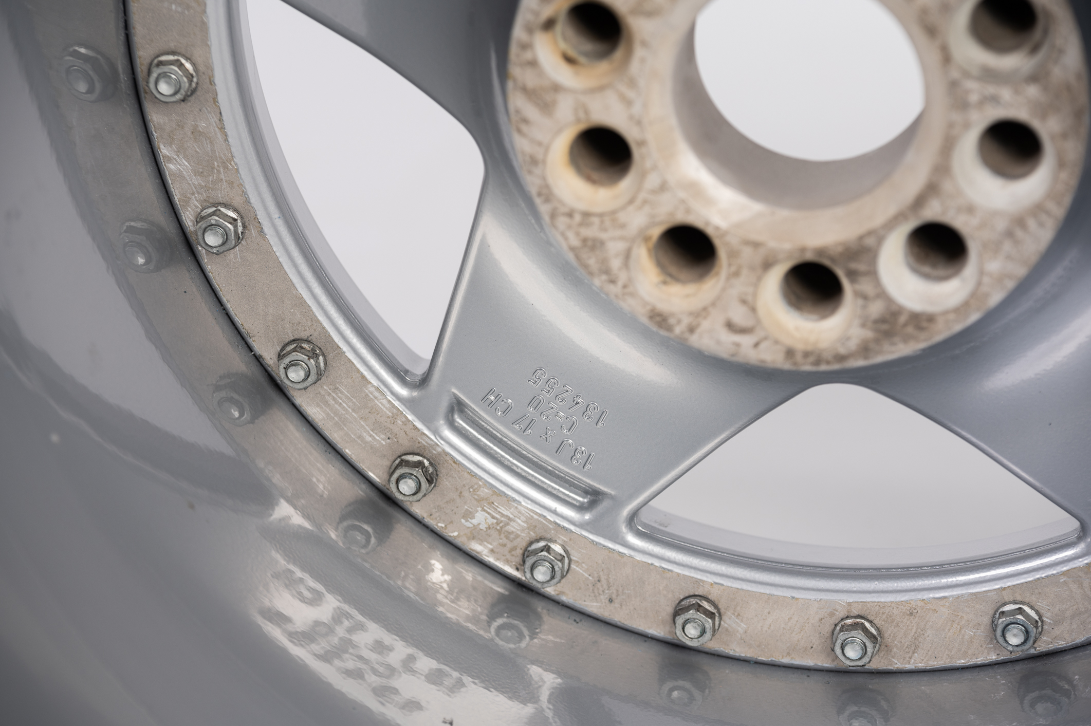 FERRARI F40 - SET OF RESTORED ALLOY WHEELS