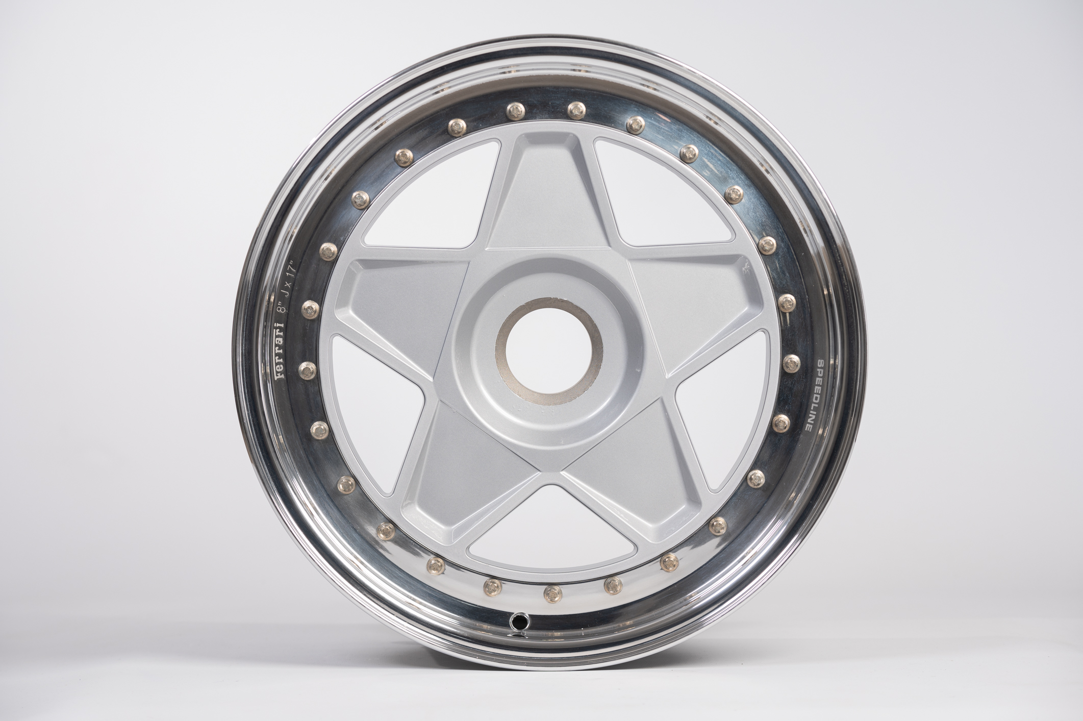 FERRARI F40 - SET OF RESTORED ALLOY WHEELS