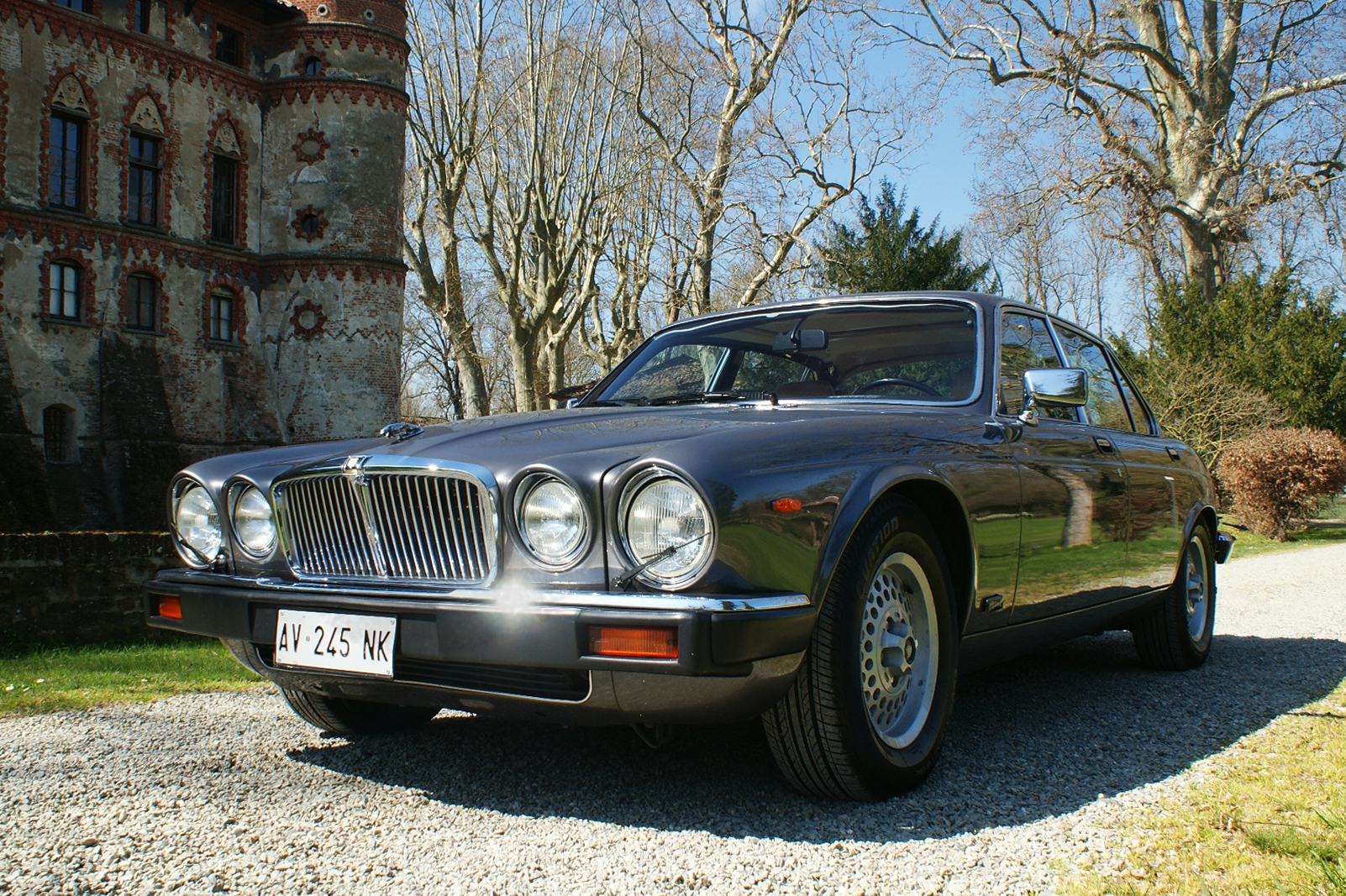 1984 JAGUAR XJ12 SOVEREIGN 5.3 HE