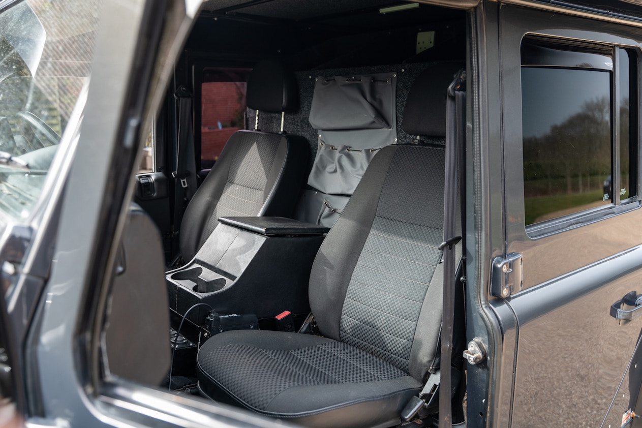 LAND ROVER ACCESSOIRES - Land Rover Defender - CARRYING & TOWING - CARRYING  - Coffre de toit