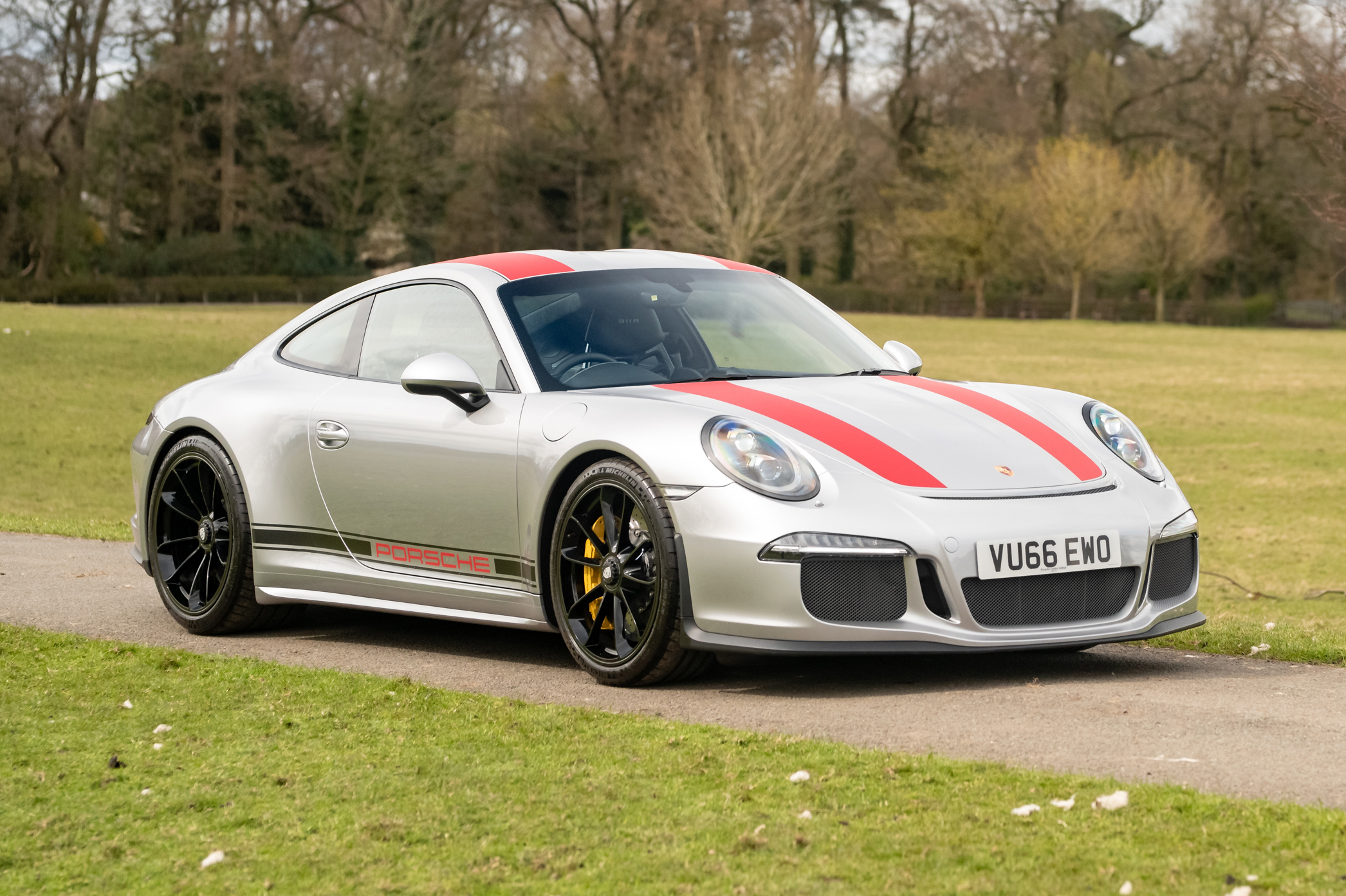 NO RESERVE: 2016 PORSCHE 911 R