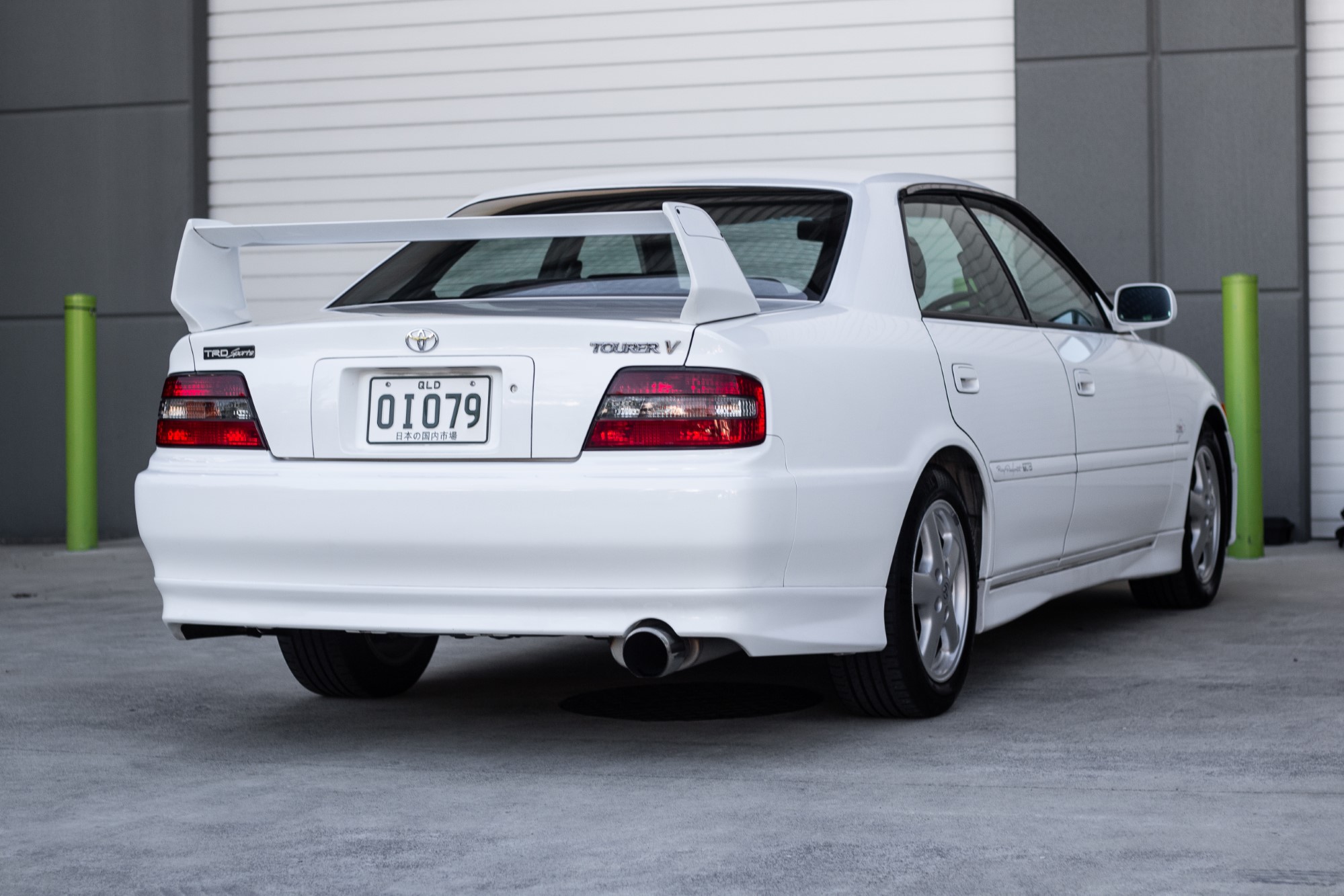 Tourer v. Toyota Chaser Tourer v jzx110. Тойота Чайзер гибрид. Гибридный Чайзер 100. Чайзер 360сс.