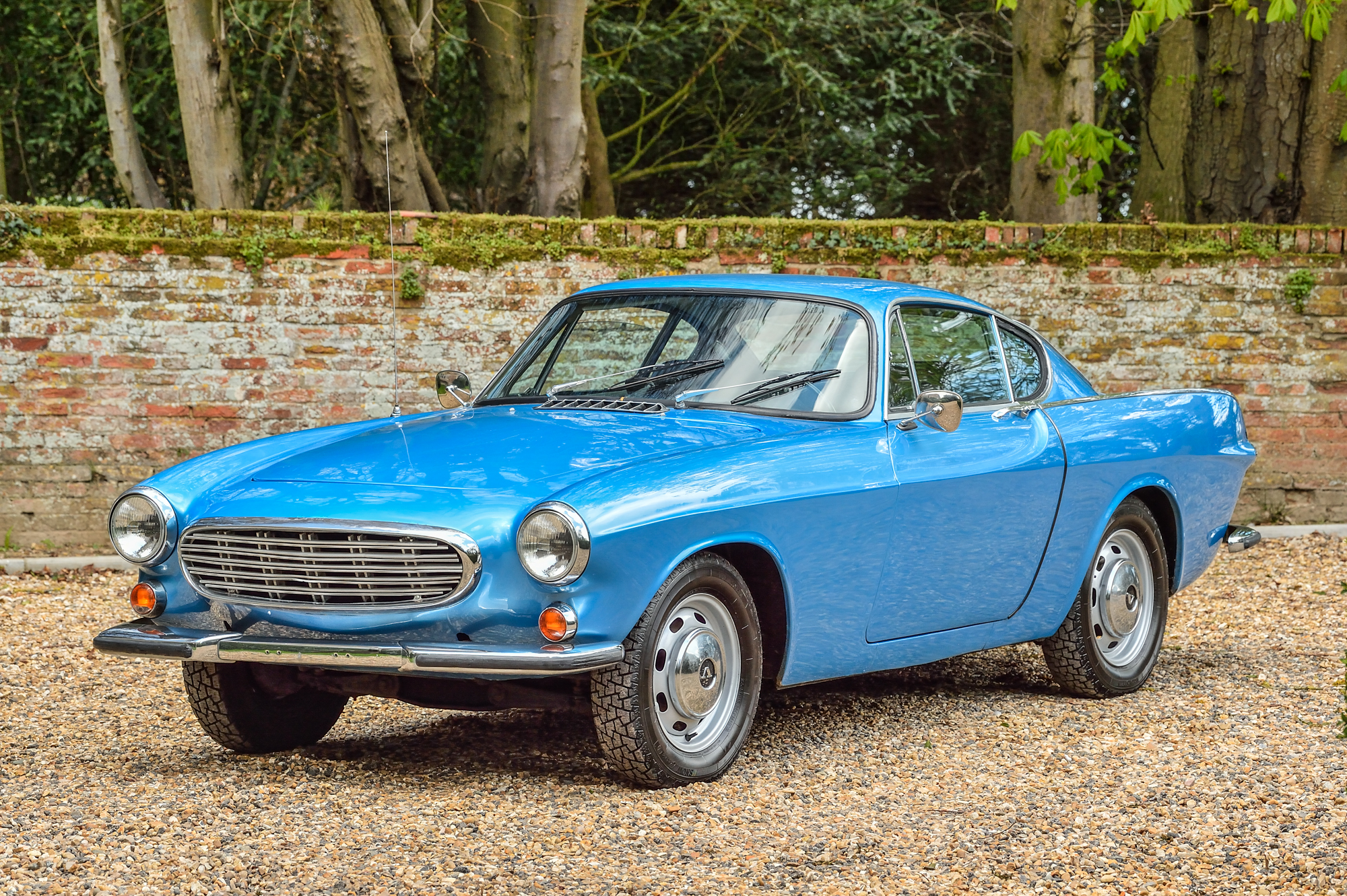 1967 VOLVO P1800S