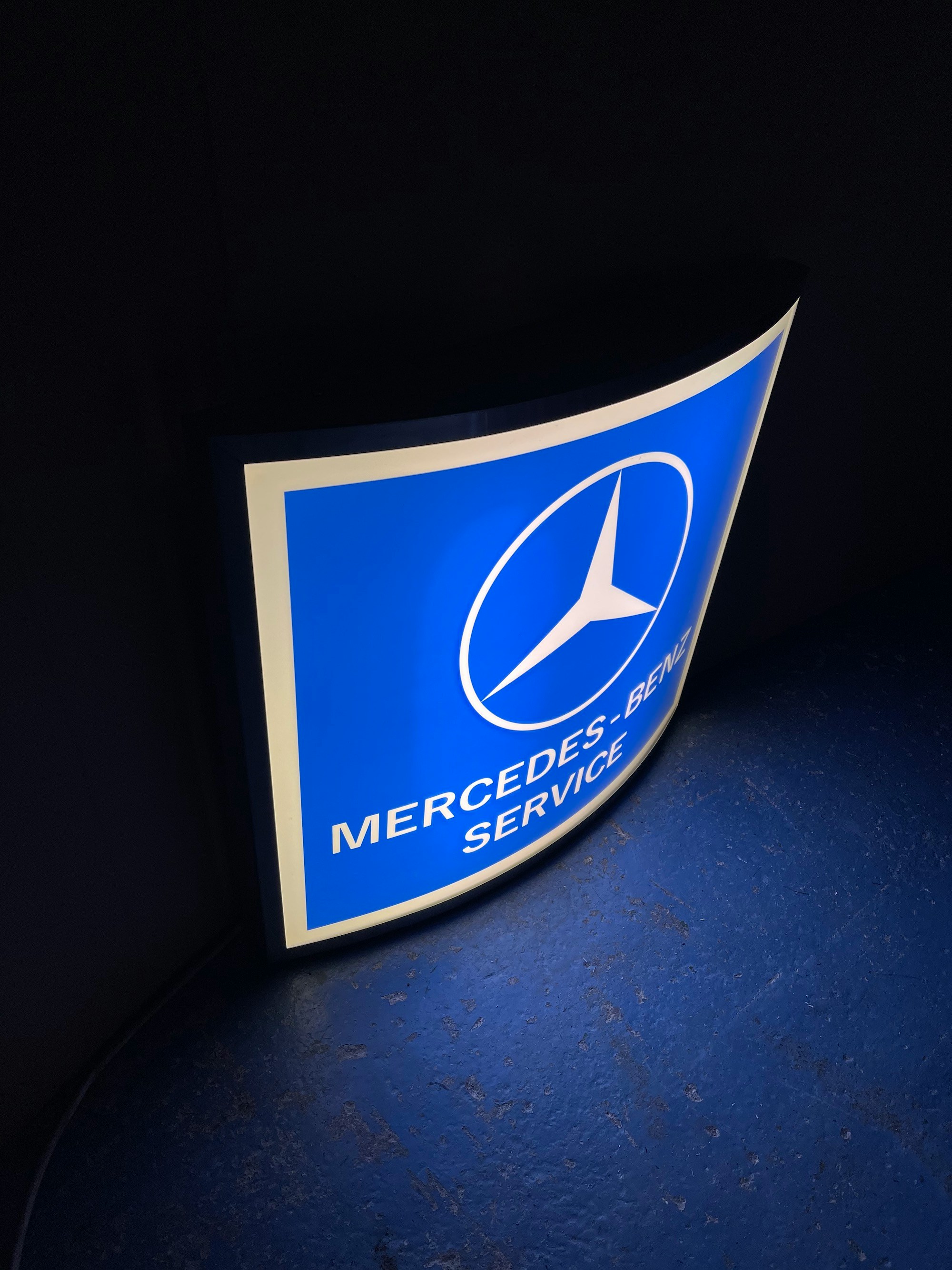 MERCEDES-BENZ ILLUMINATED SERVICE SIGN for sale by auction in Morpeth ...