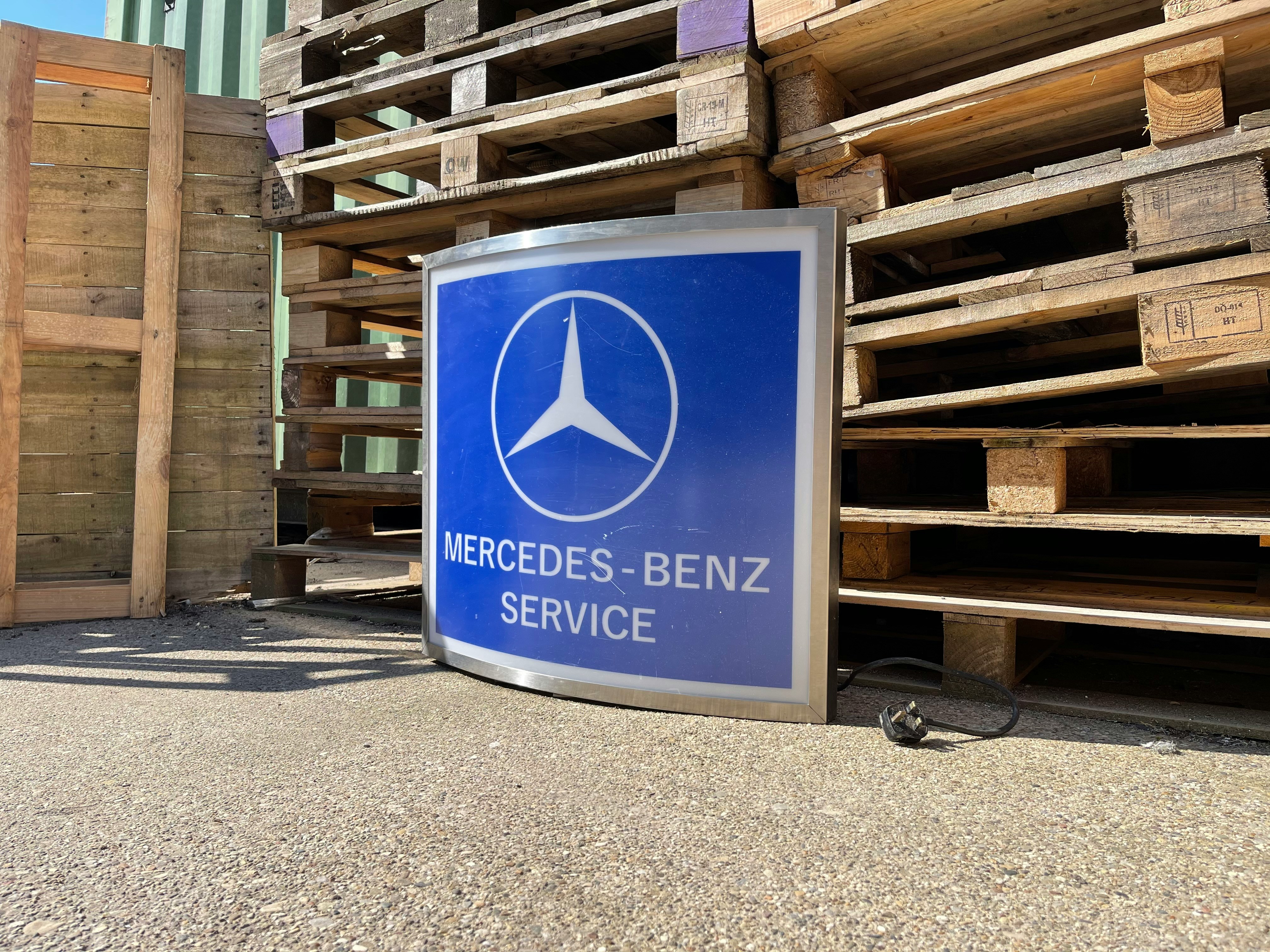 MERCEDES-BENZ ILLUMINATED SERVICE SIGN for sale by auction in Morpeth,  Northumberland, United Kingdom