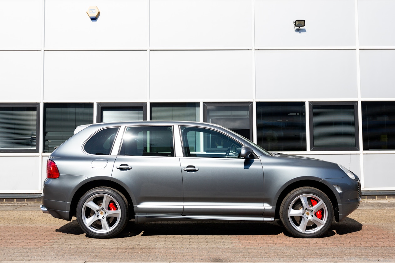 06 Porsche Cayenne Turbo S 06 Porsche Cayenne Turbo S