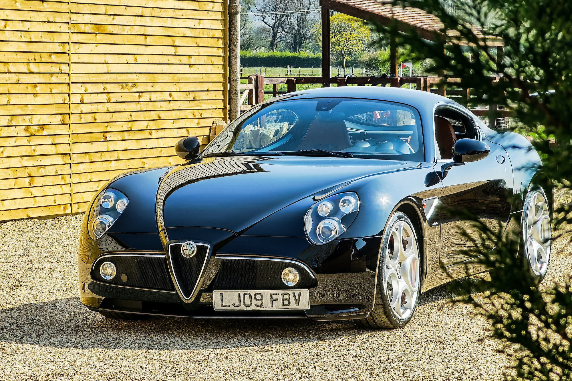 NO RESERVE: 2009 ALFA ROMEO 8C COMPETIZIONE