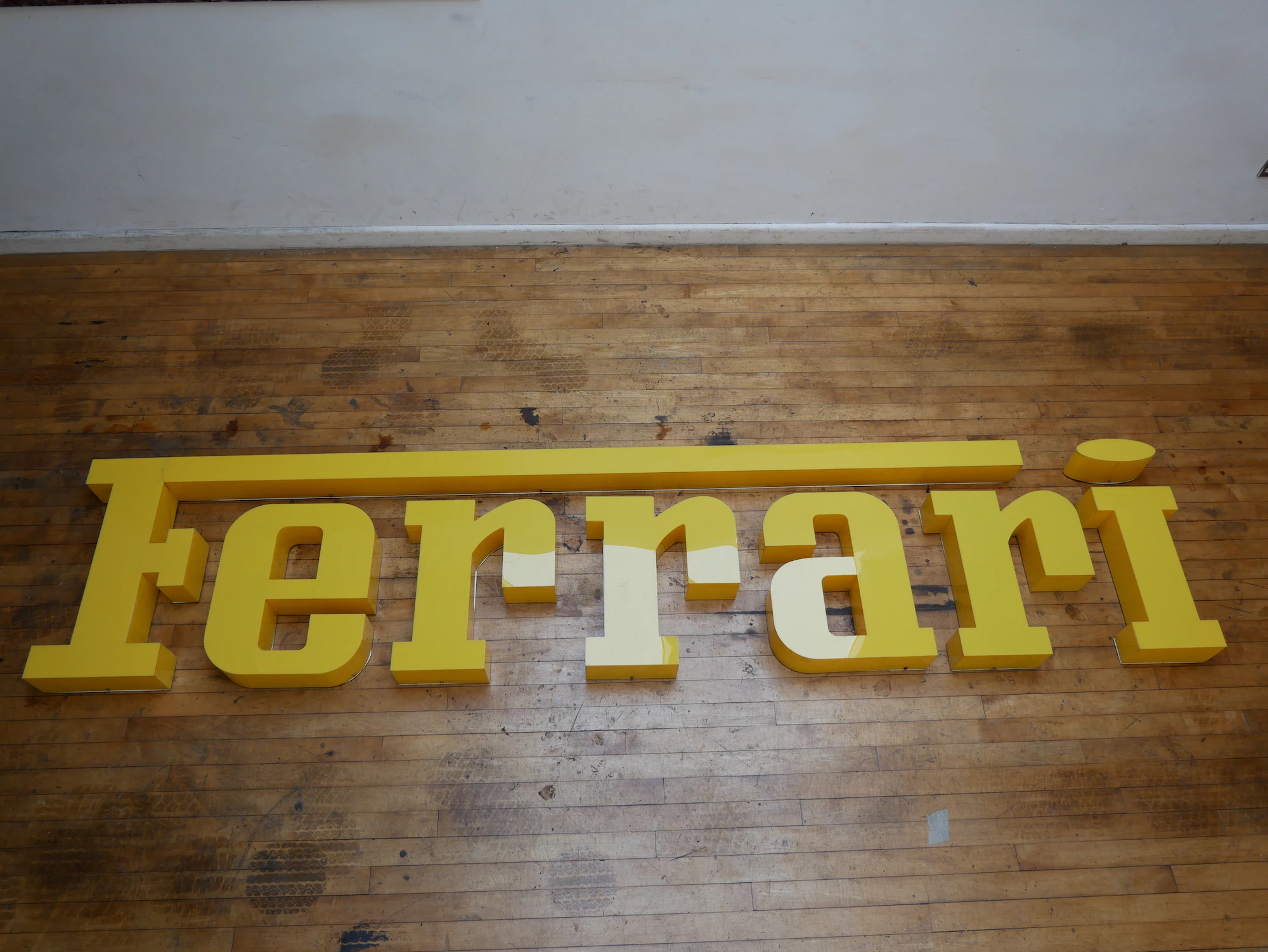 FERRARI ILLUMINATED NEON DEALERSHIP SIGN