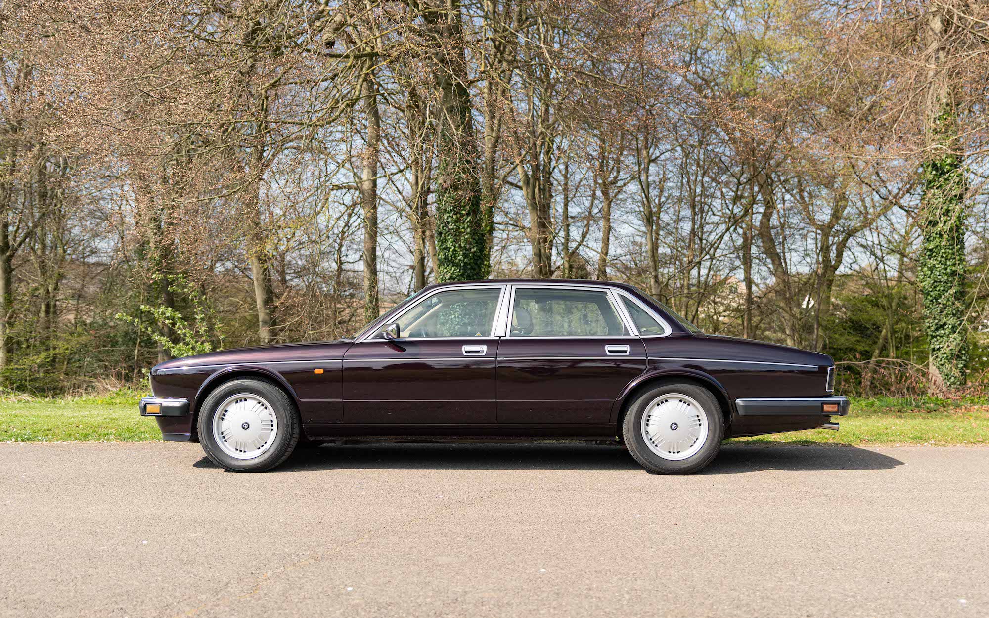 1994 DAIMLER XJ40 for sale by auction in Amersham, United Kingdom