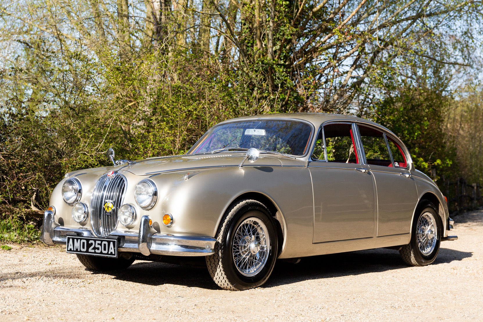 NO RESERVE: 1963 JAGUAR MKII 3.8 - MANUAL O/D