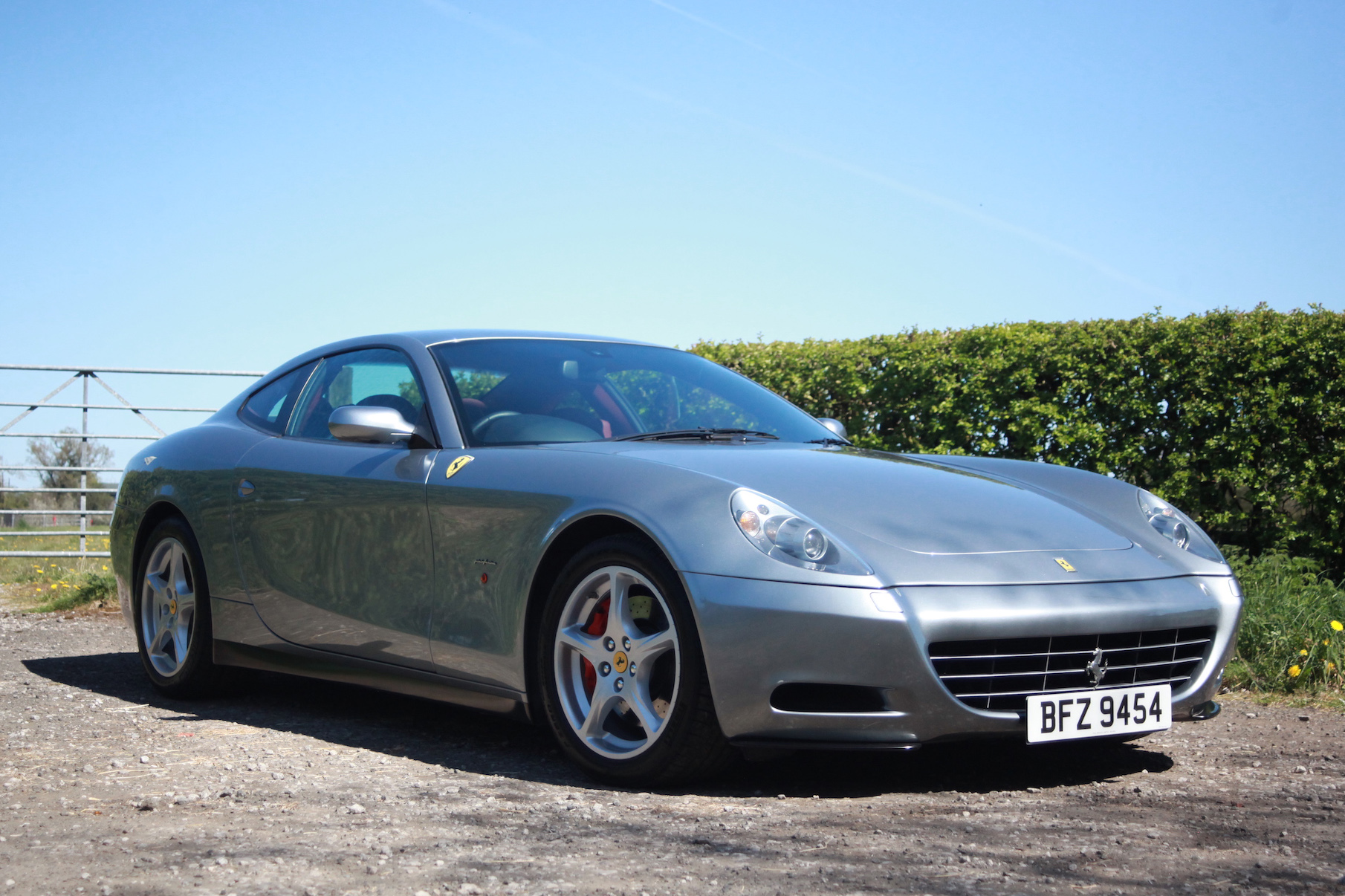 NO RESERVE: 2006 FERRARI 612 SCAGLIETTI