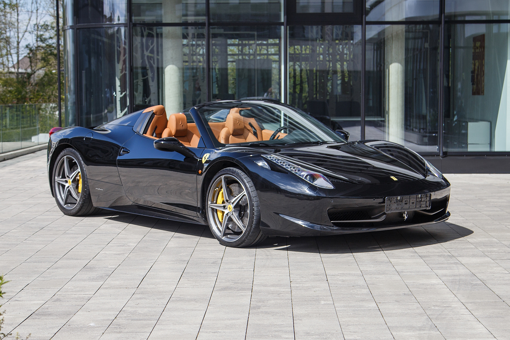 NO RESERVE: 2011 FERRARI 458 SPIDER