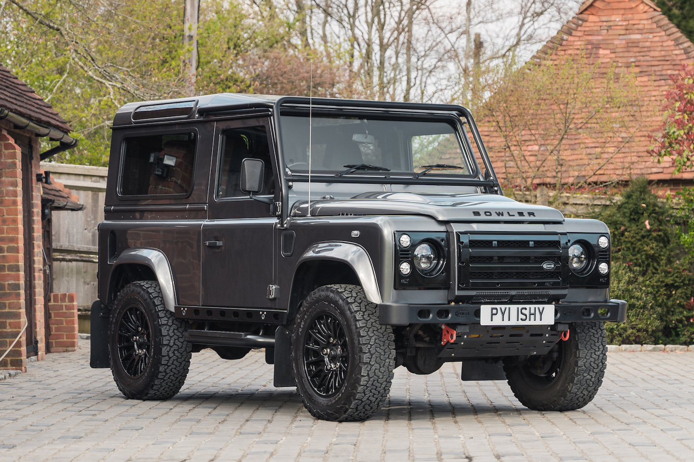 2015 LAND ROVER DEFENDER 90 XS 'BOWLER'