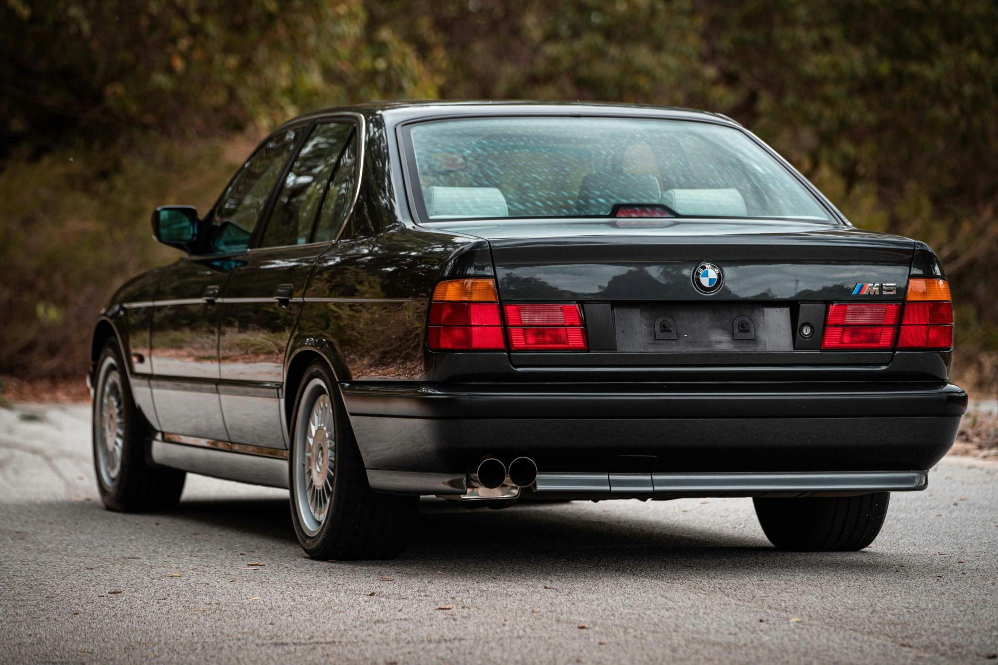 1992 BMW (E34) M5