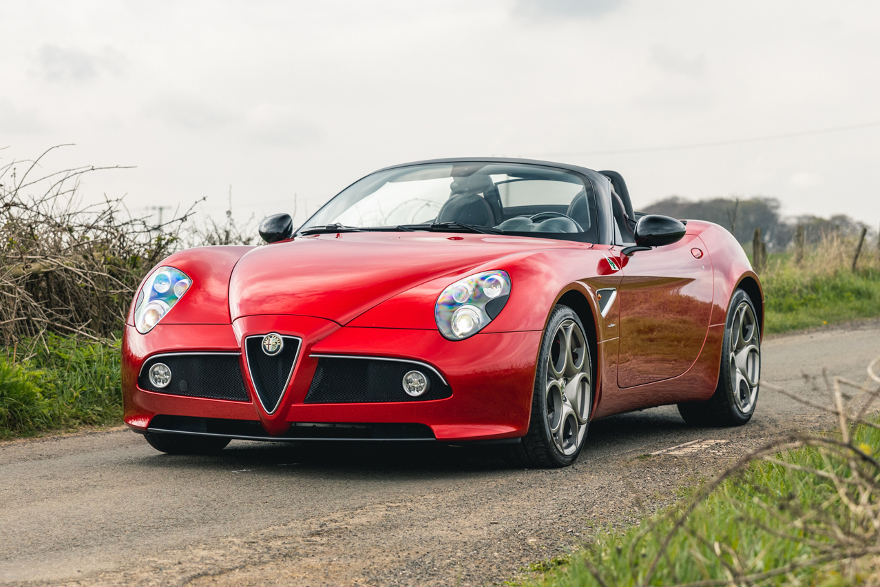 NO RESERVE: 2013 ALFA ROMEO 8C SPIDER