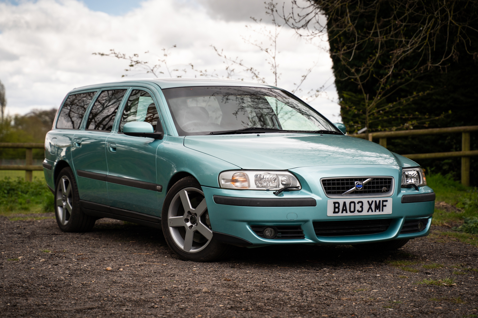 2003 VOLVO V70 R AWD