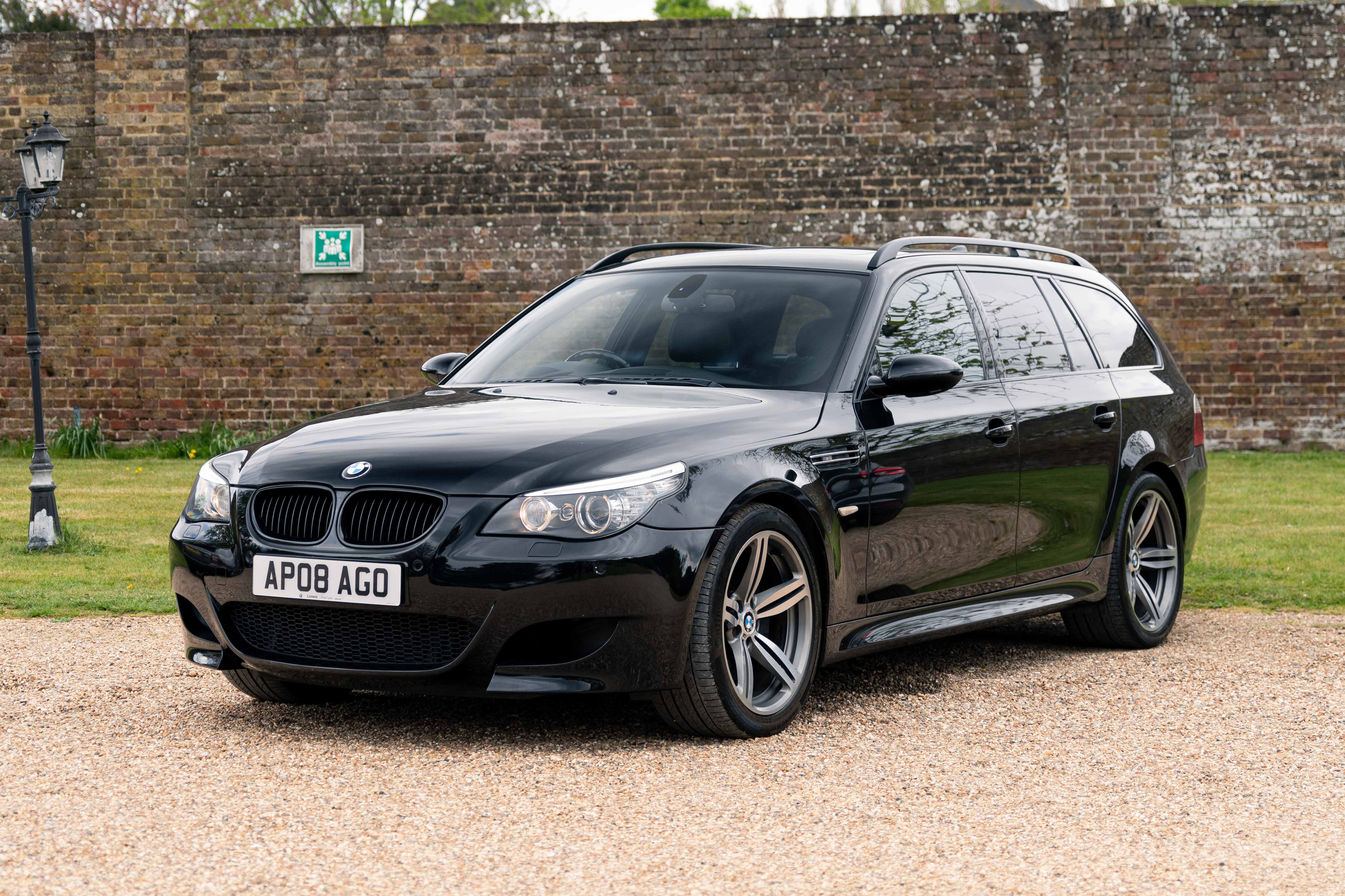 NO RESERVE: 2008 BMW (E61) M5 TOURING