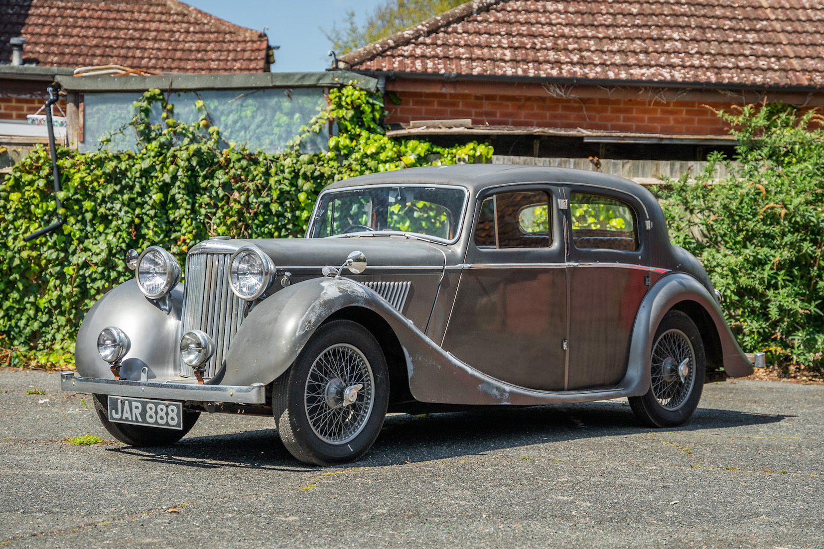 1947 JAGUAR MARK IV 1.5 LITRE SALOON