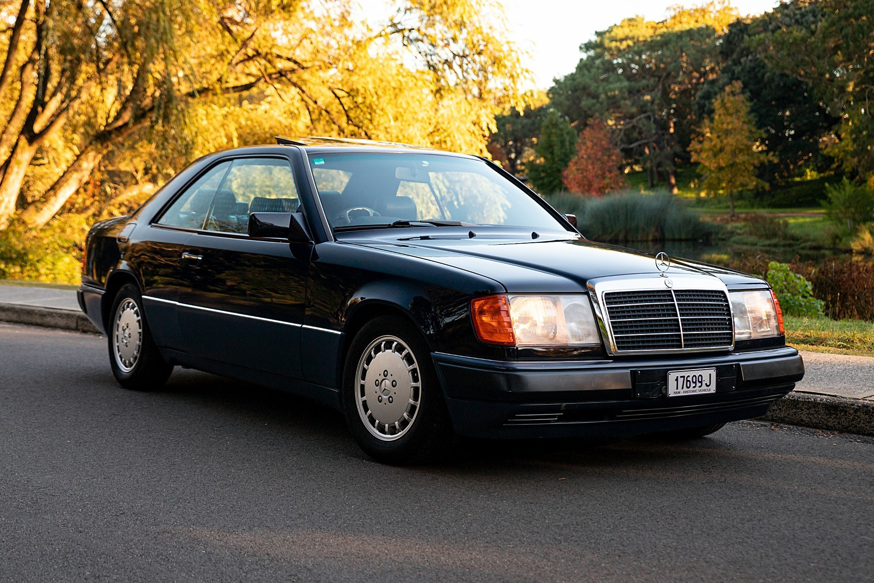 NO RESERVE: 1991 MERCEDES-BENZ (W124) 300CE-24V