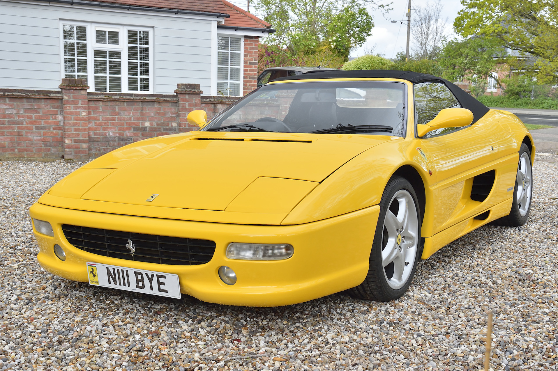 NO RESERVE: 1997 FERRARI F355 SPIDER