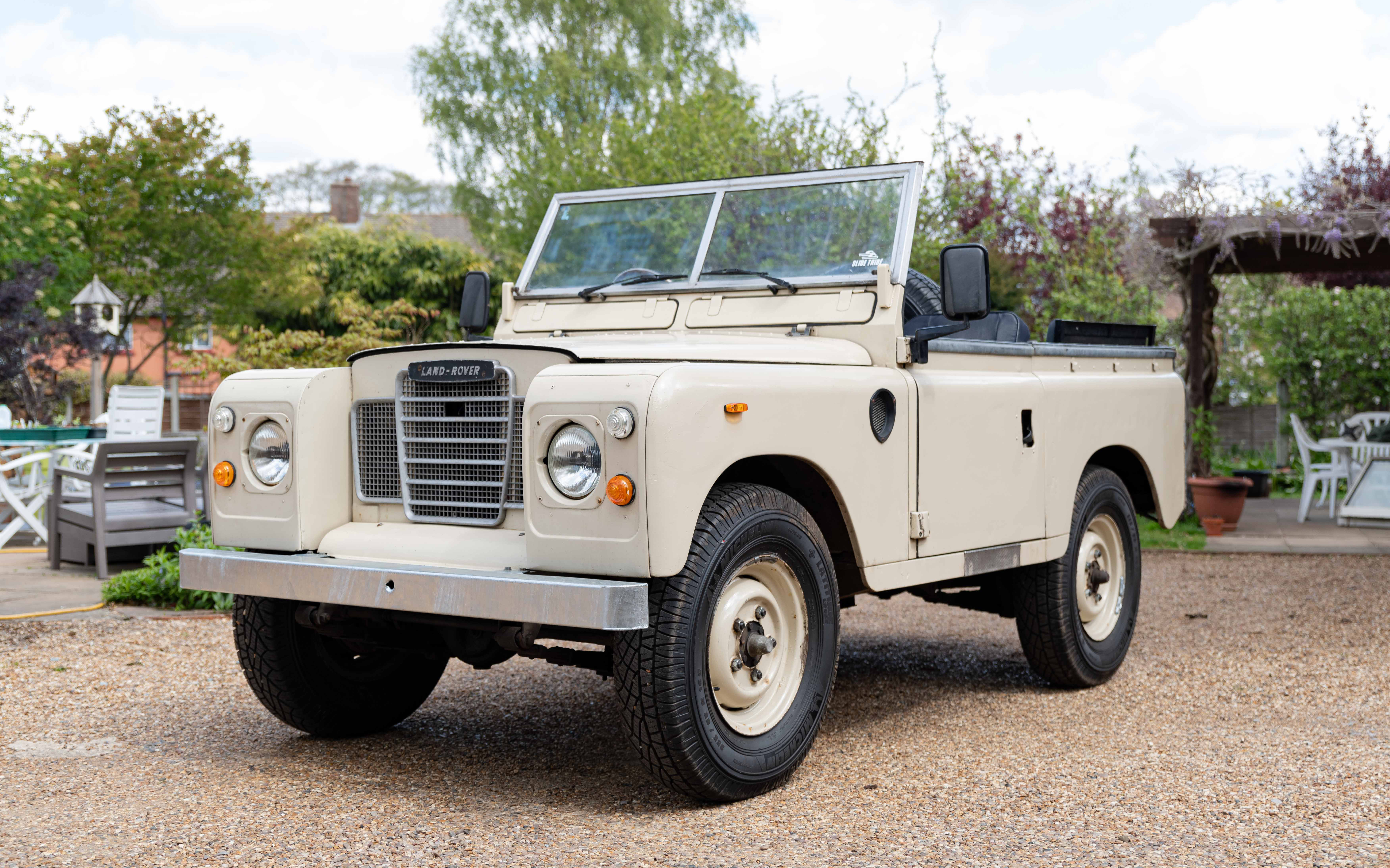 NO RESERVE: 1972 LAND ROVER SERIES III 88"