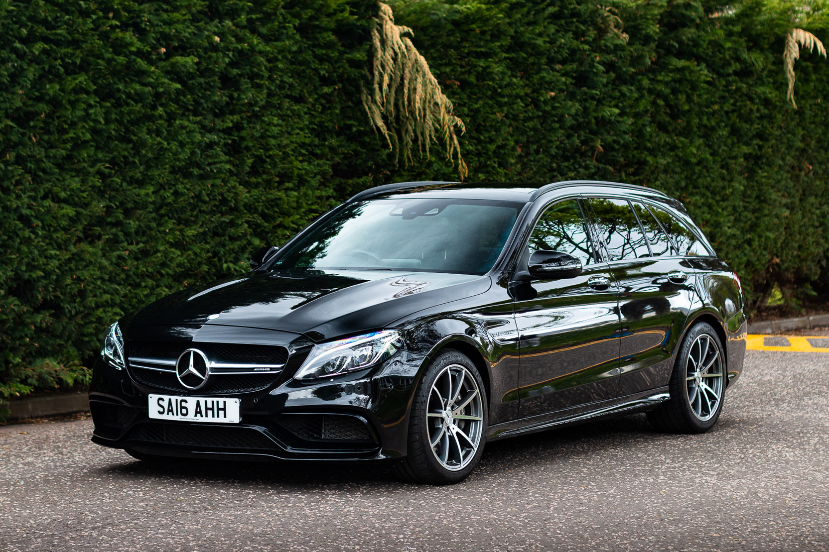 NO RESERVE: 2016 MERCEDES-AMG C63 ESTATE