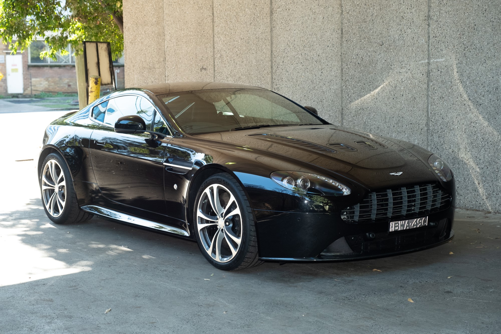 2013 ASTON MARTIN V12 VANTAGE - MANUAL