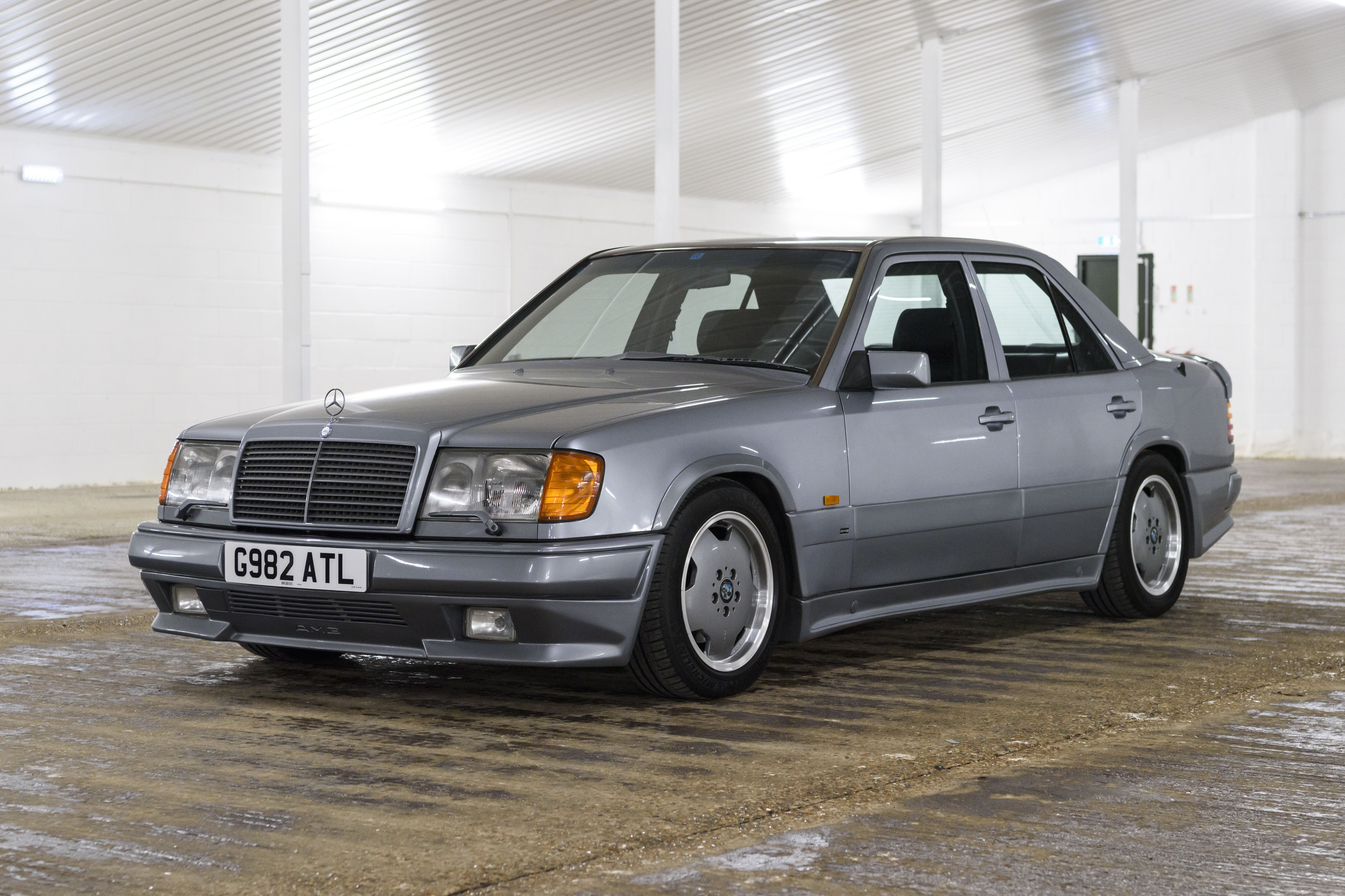 1990 MERCEDES-BENZ (W124) 300E 3.4 AMG