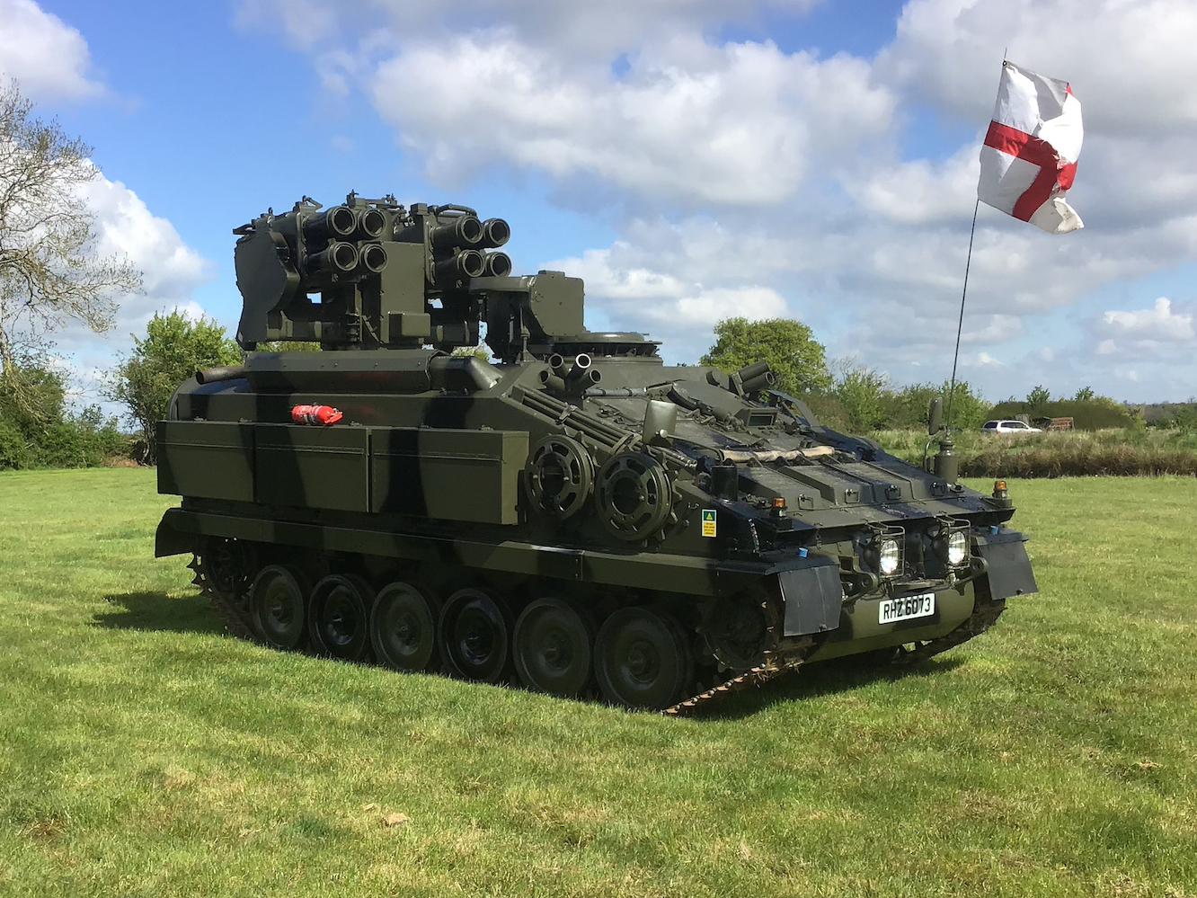 NO RESERVE: 1996 ALVIS VICKERS CVRT STORMER - STARSTREAK MISSILE SYSTEM