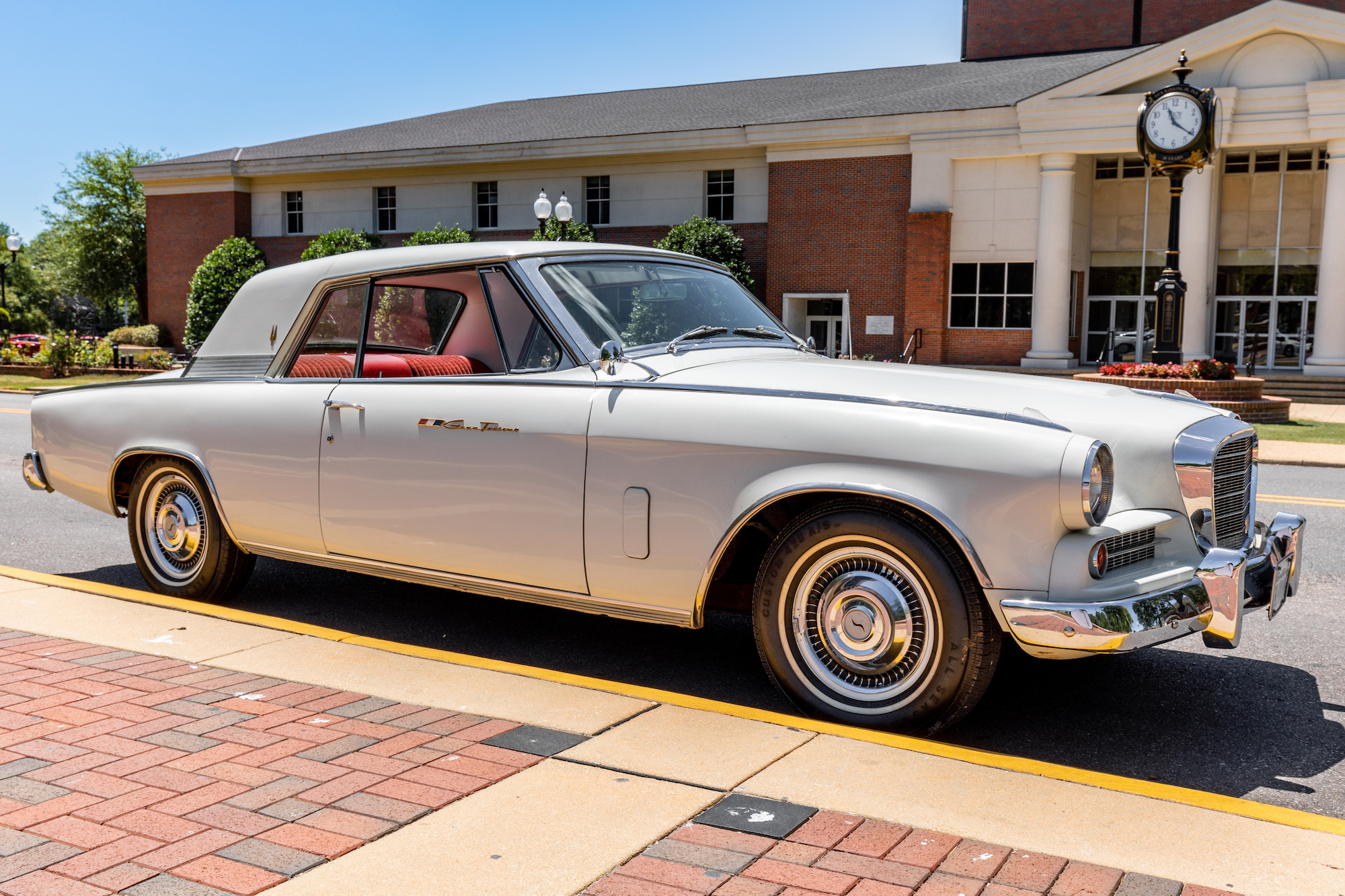 1962 STUDEBAKER GRAN TURISMO HAWK