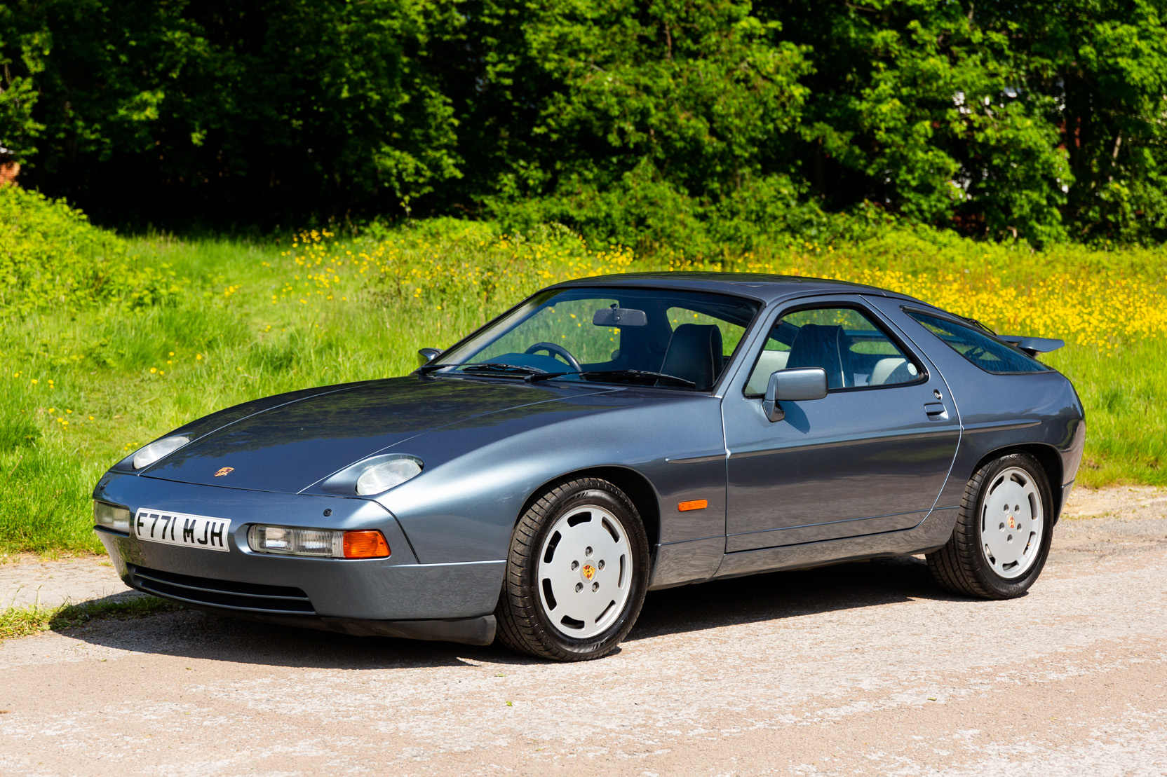 1988 PORSCHE 928 S4