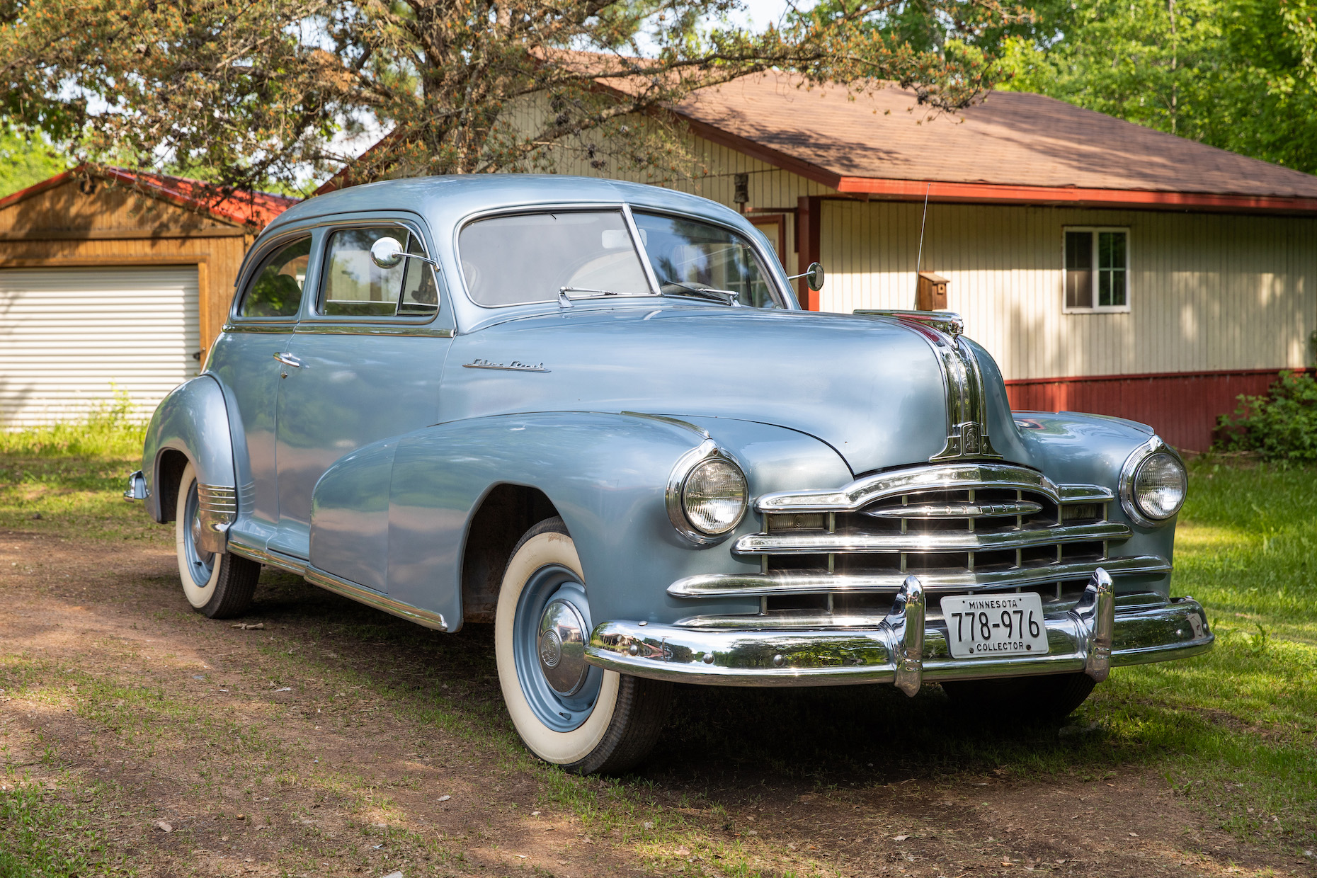 1948 PONTIAC TORPEDO 'SILVER STREAK' SEDAN