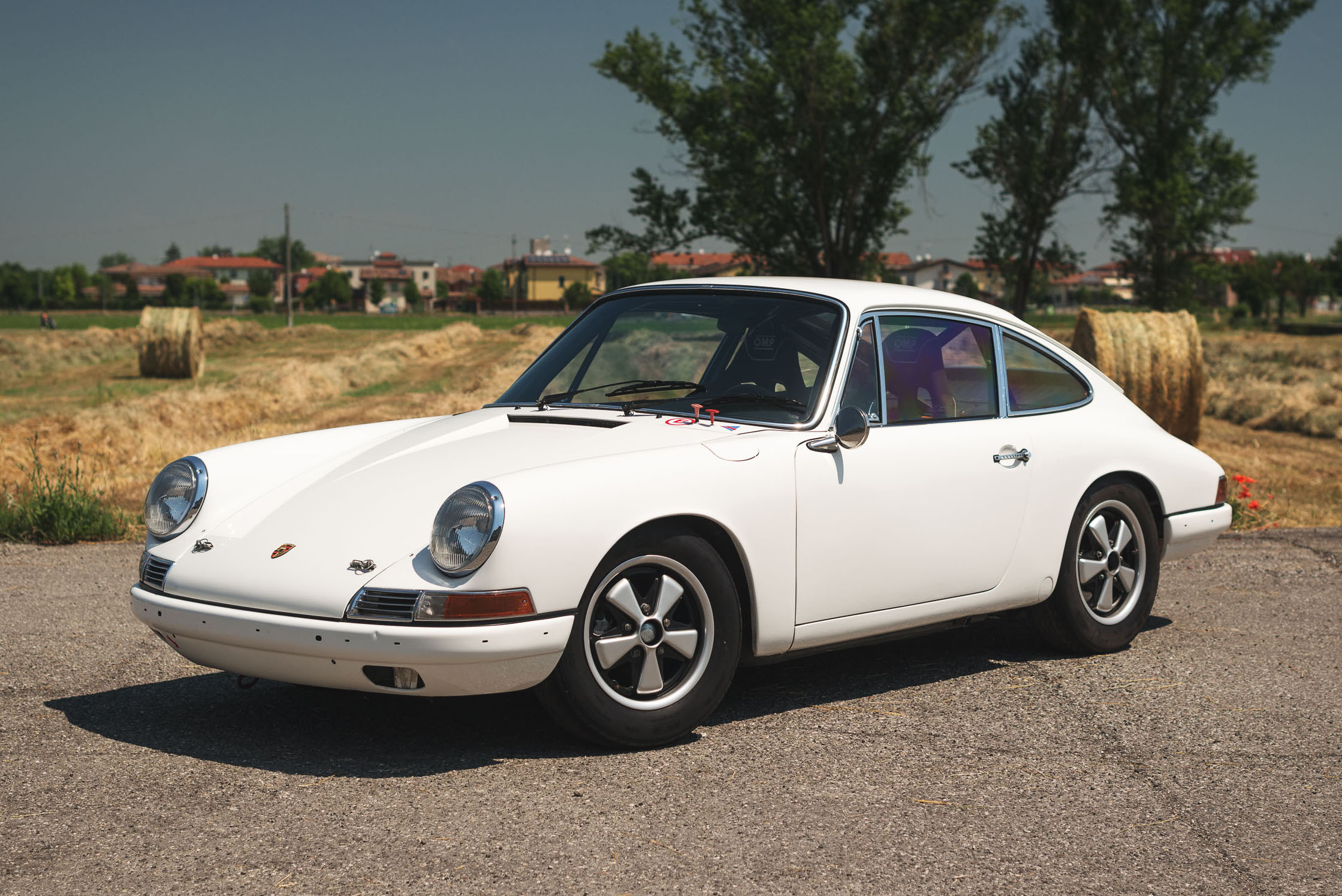 1965 PORSCHE 911 2.0 SWB - FIA SPECIFICATION